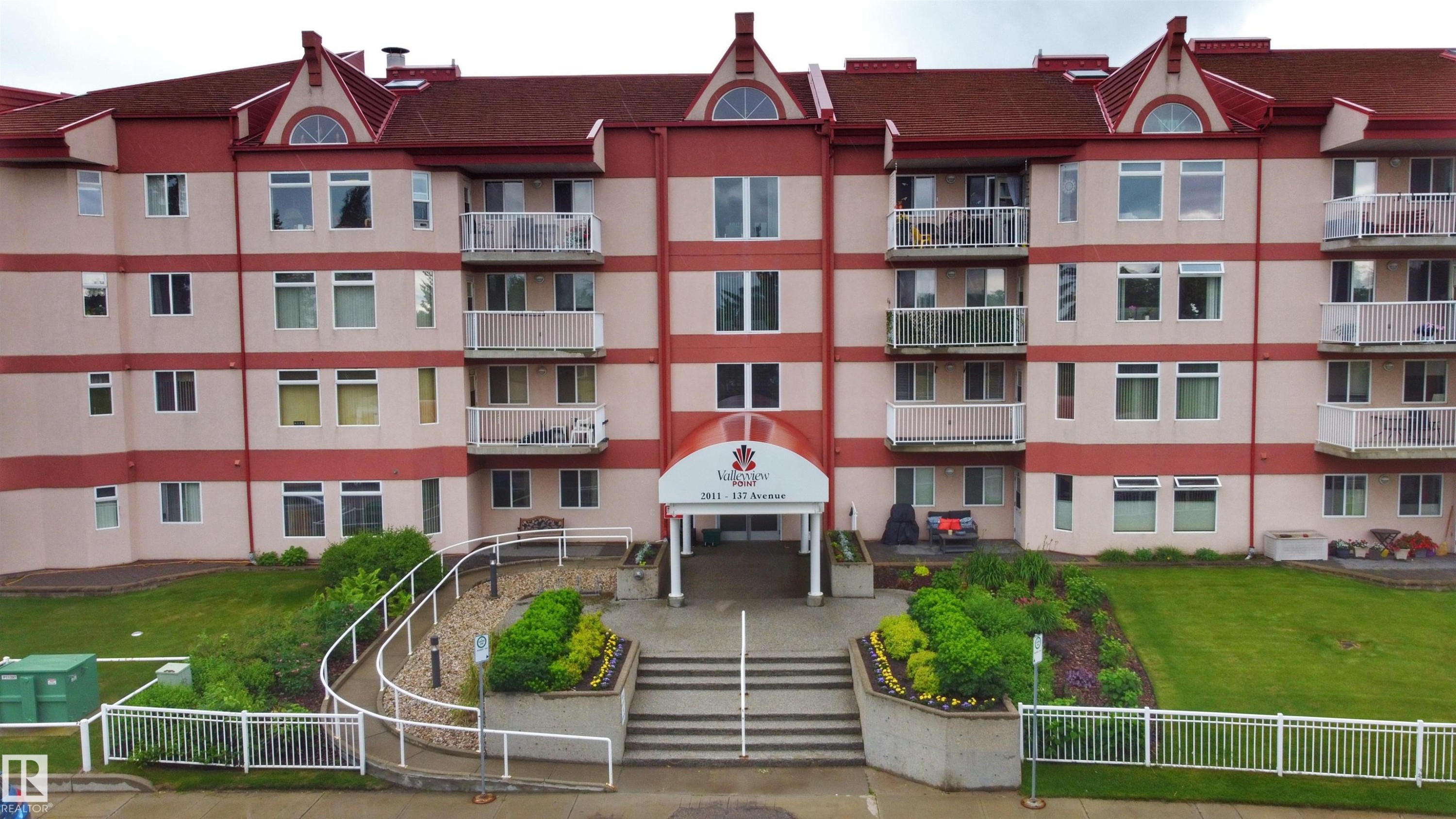#407 2011 137 Av Nw, Edmonton, AB - Outdoor With Balcony With Facade