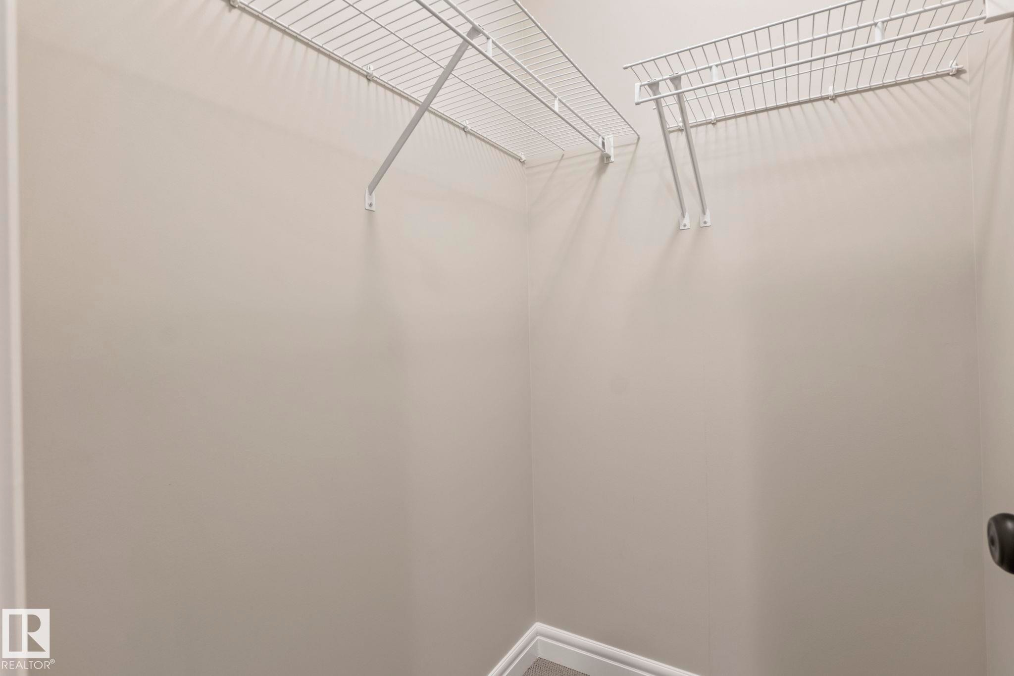Image quality insufficient for description - 1542 33A St Nw, Edmonton, AB