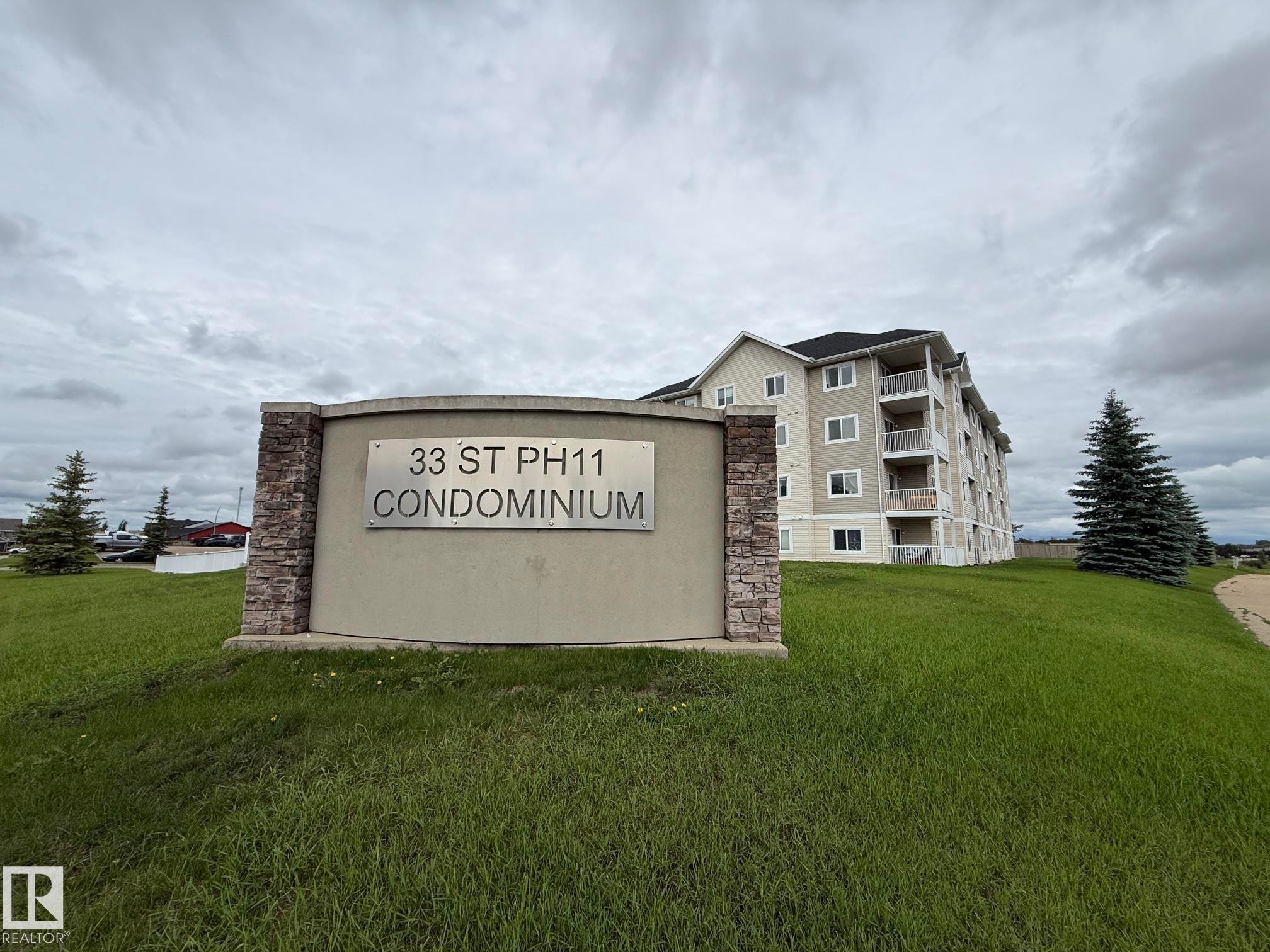 301 4309 33 Street, Stony Plain, AB