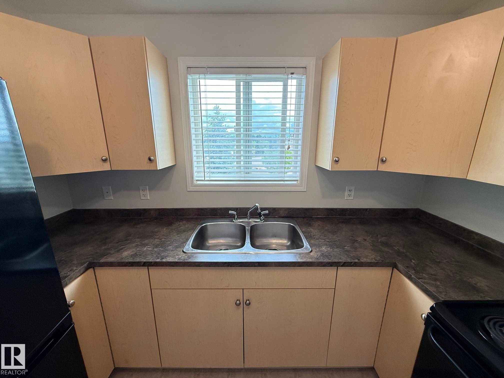 301 4309 33 Street, Stony Plain, AB