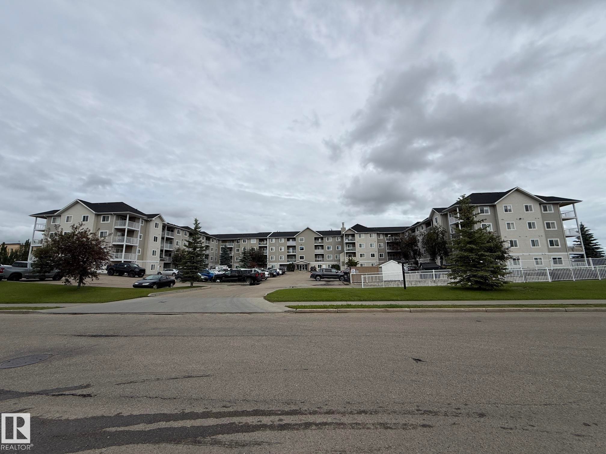 301 4309 33 Street, Stony Plain, AB