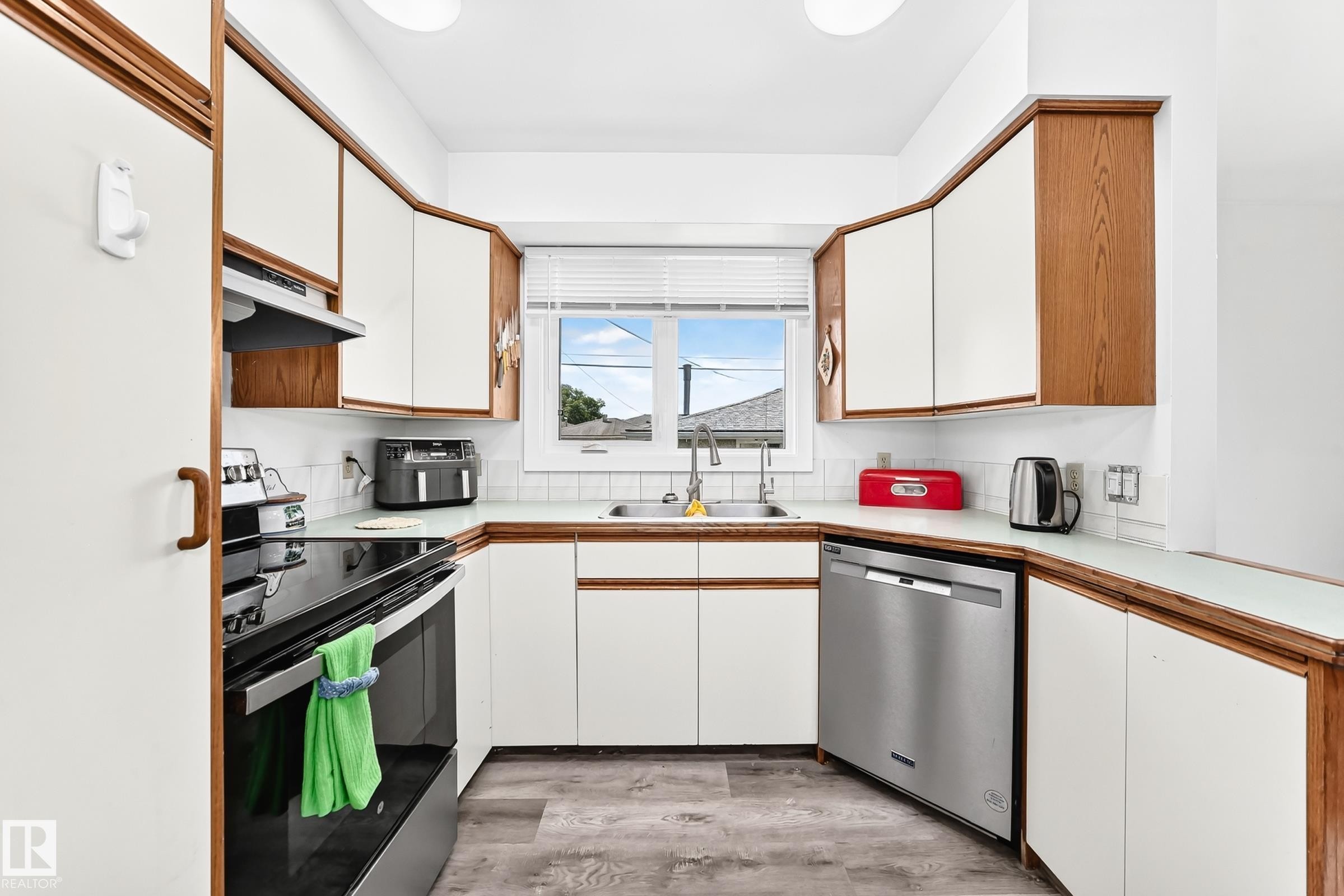 13316 122 Street, Edmonton, AB