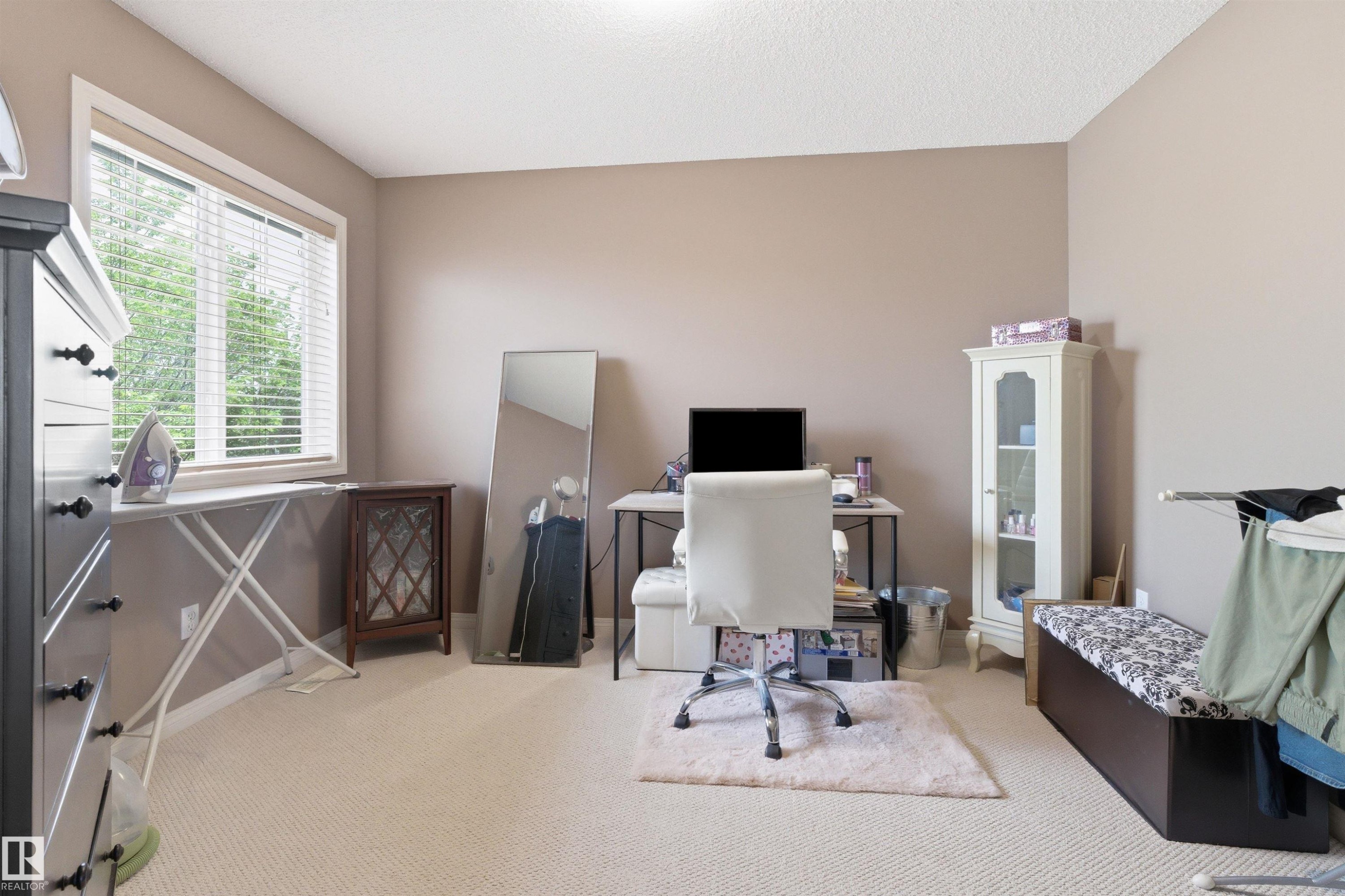 7307 Singer Way, Edmonton, AB - Indoor
