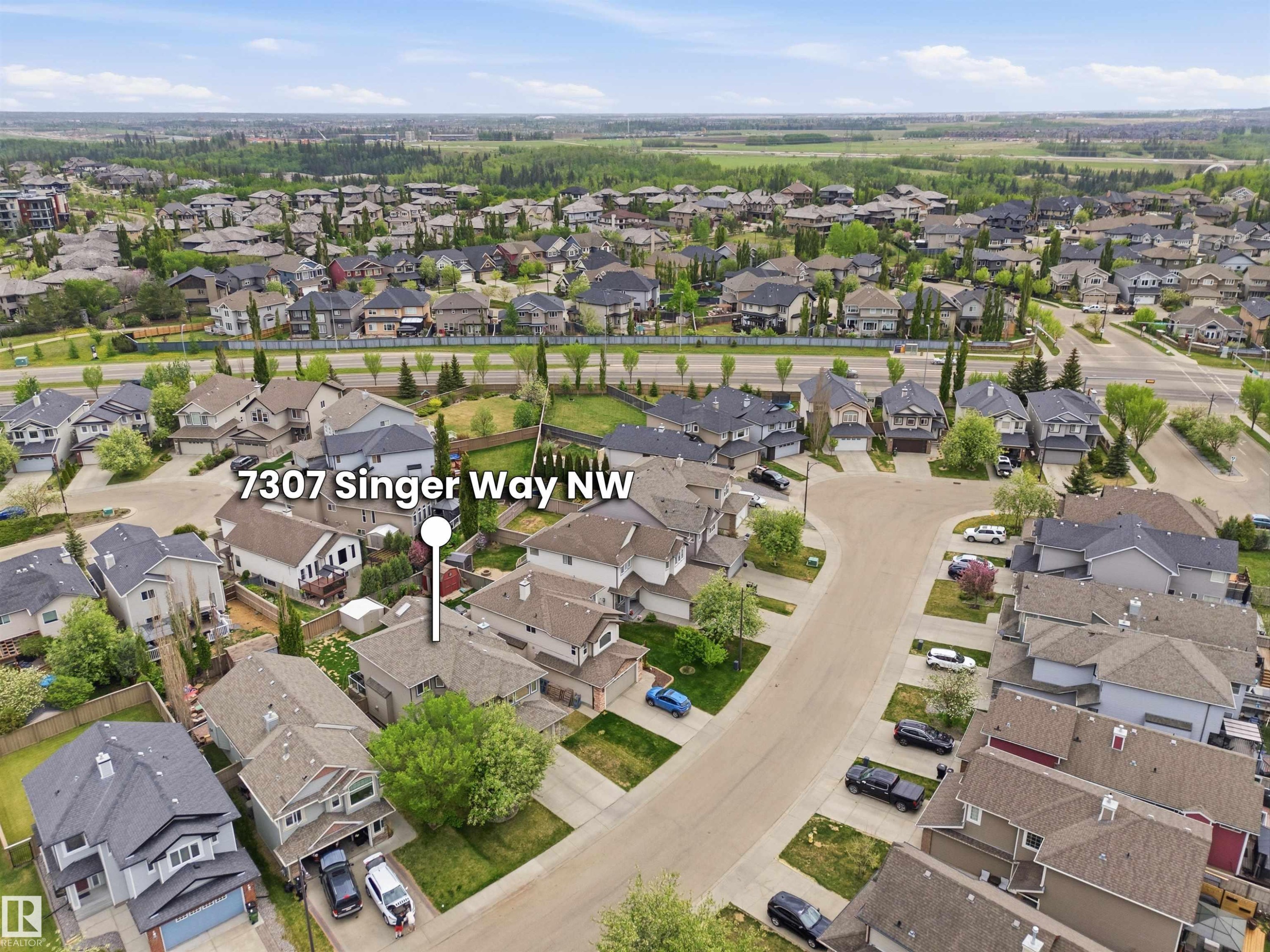 7307 Singer Way, Edmonton, AB - Outdoor With View