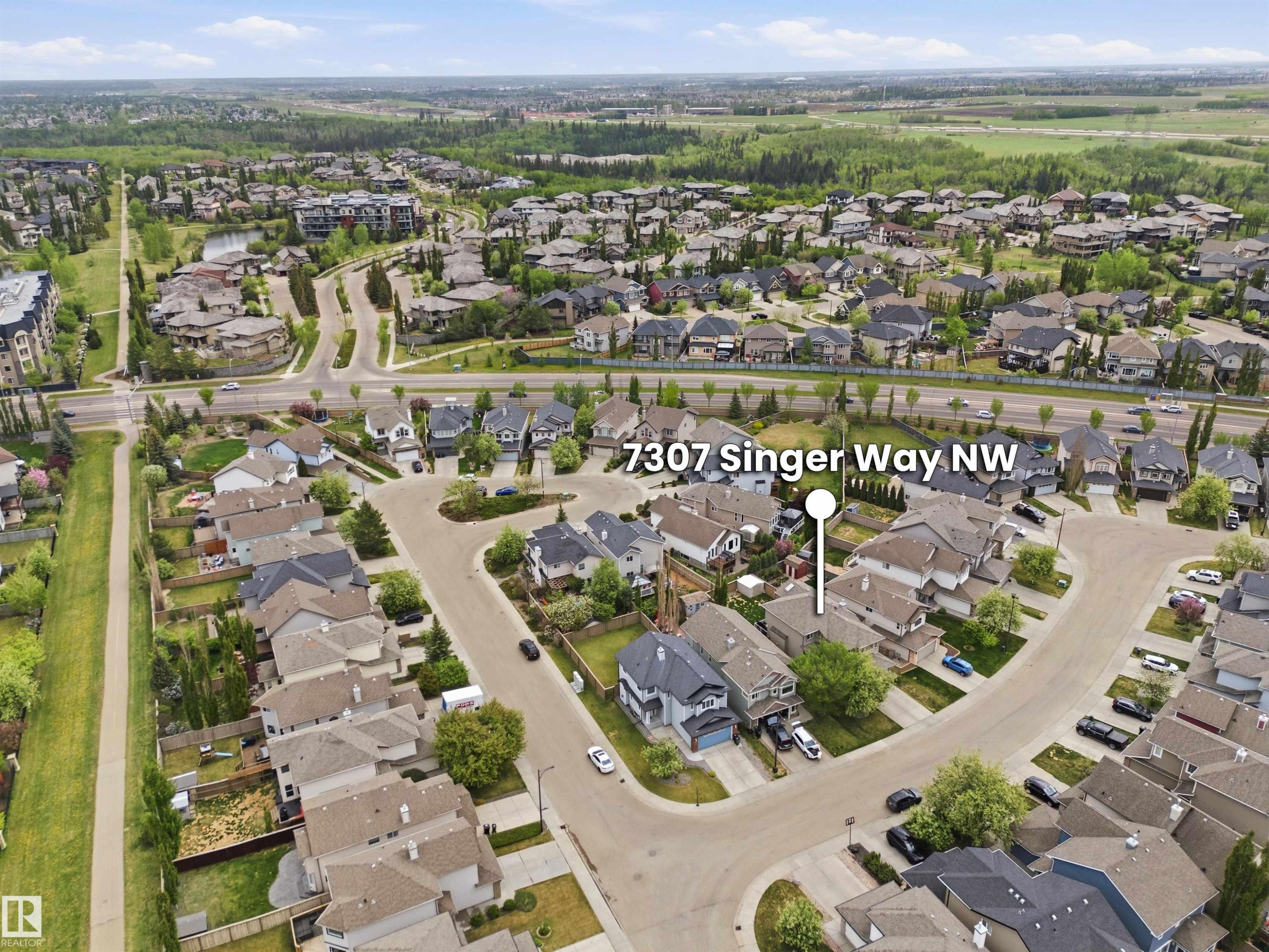 7307 Singer Way, Edmonton, AB - Outdoor With View