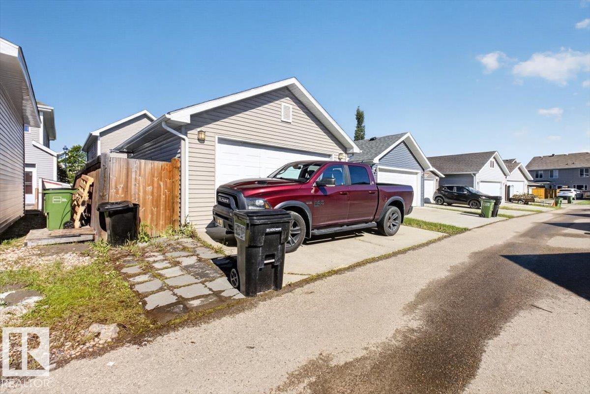 2235 76 Street Sw, Edmonton, AB - Outdoor