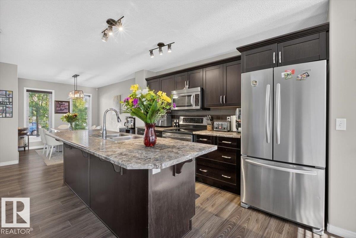2235 76 Street Sw, Edmonton, AB - Indoor Photo Showing Kitchen With Stainless Steel Kitchen With Double Sink With Upgraded Kitchen