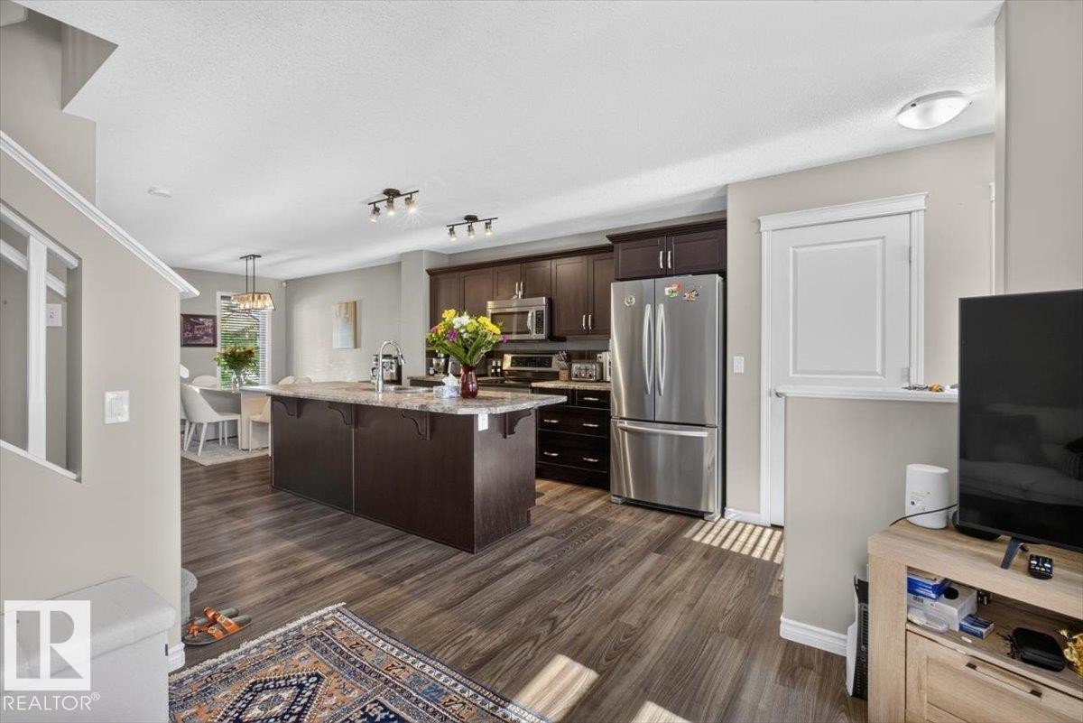 2235 76 Street Sw, Edmonton, AB - Indoor Photo Showing Kitchen With Stainless Steel Kitchen With Upgraded Kitchen