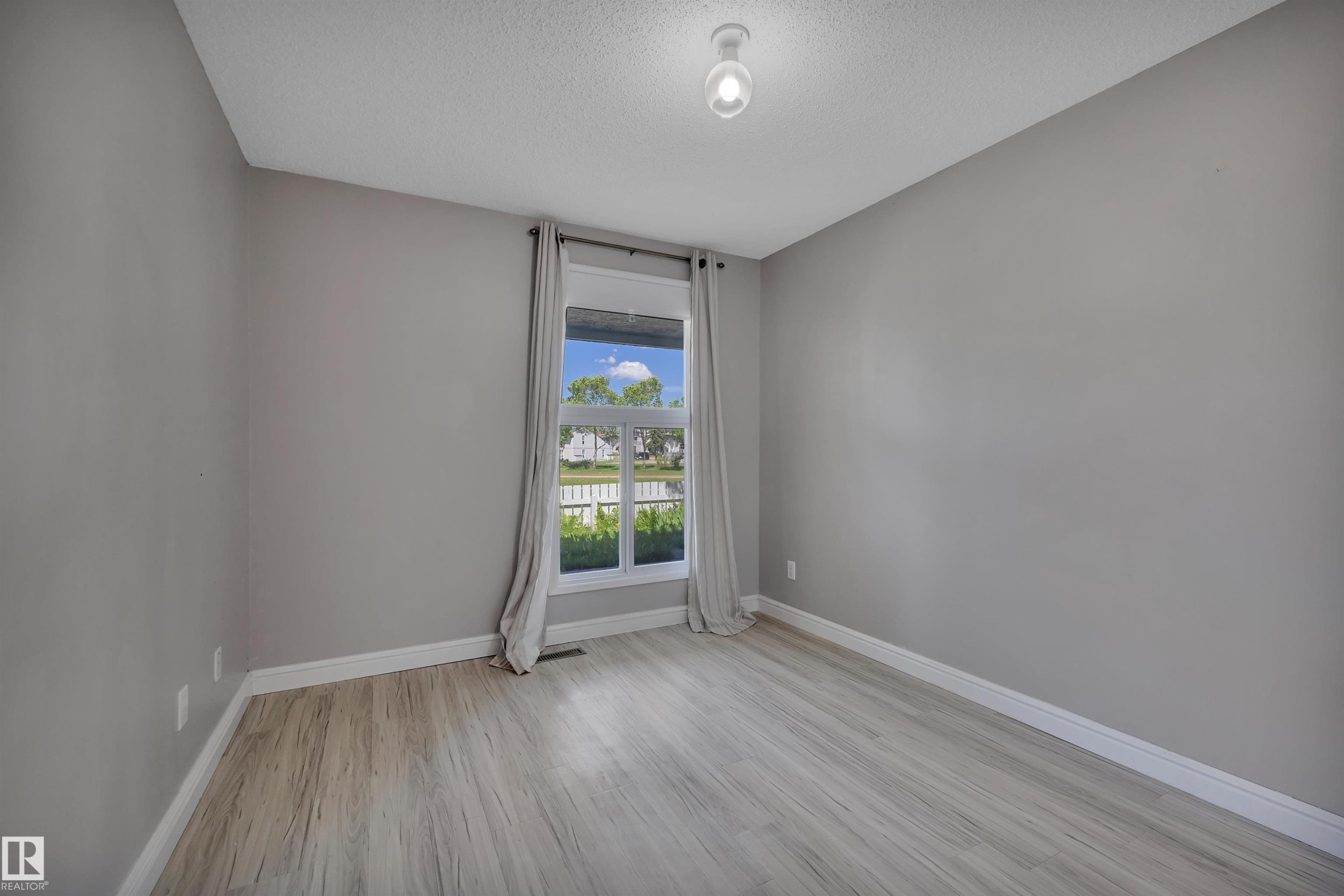 #165 2703 79 St Nw, Edmonton, AB - Indoor Photo Showing Other Room