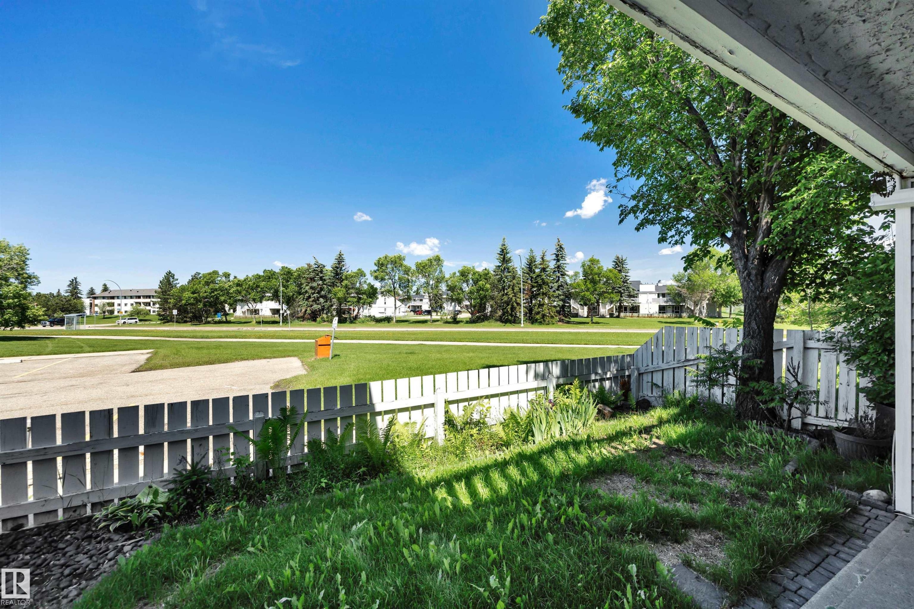 #165 2703 79 St Nw, Edmonton, AB - Outdoor