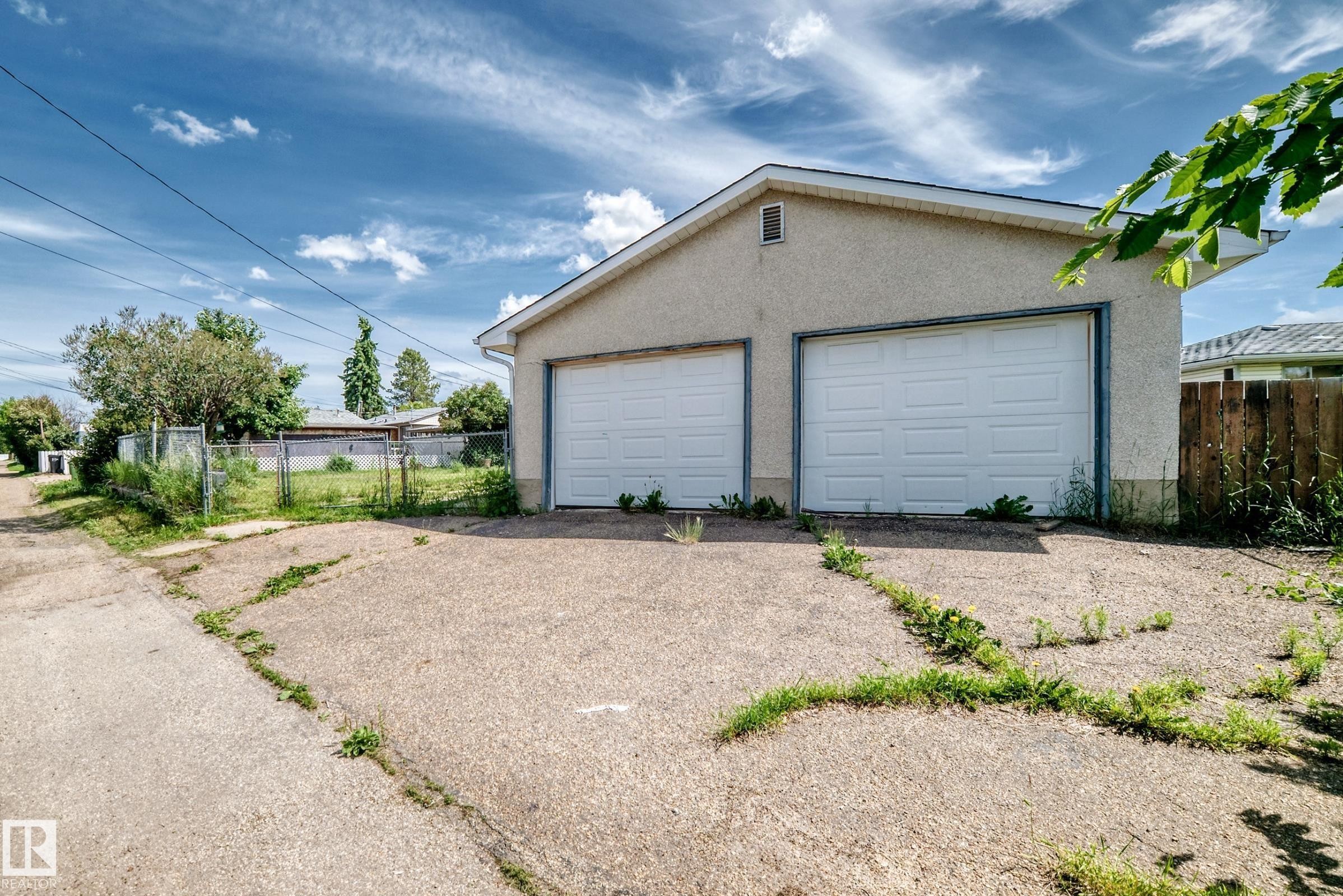 12816 77 Street, Edmonton, AB
