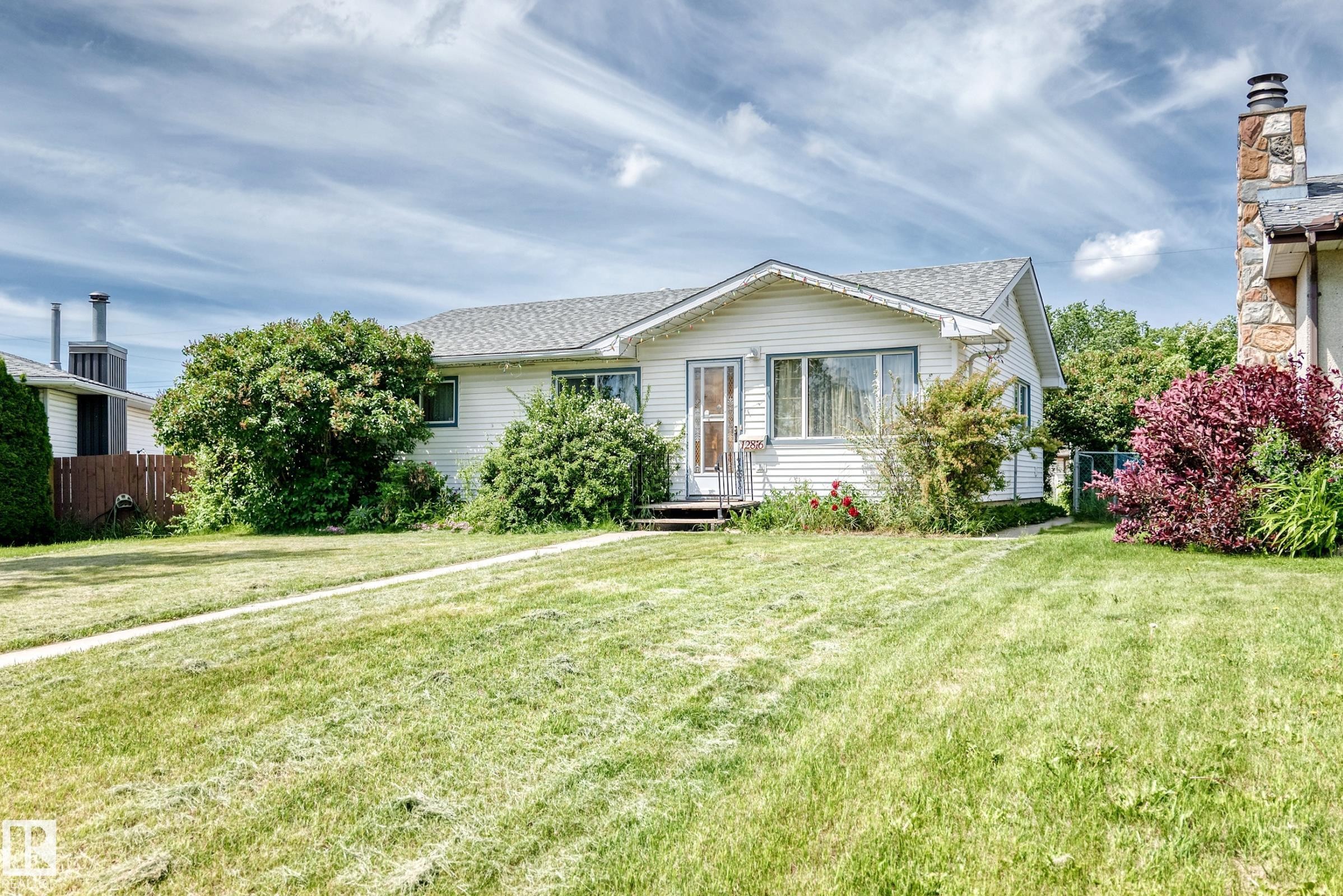 12816 77 Street, Edmonton, AB