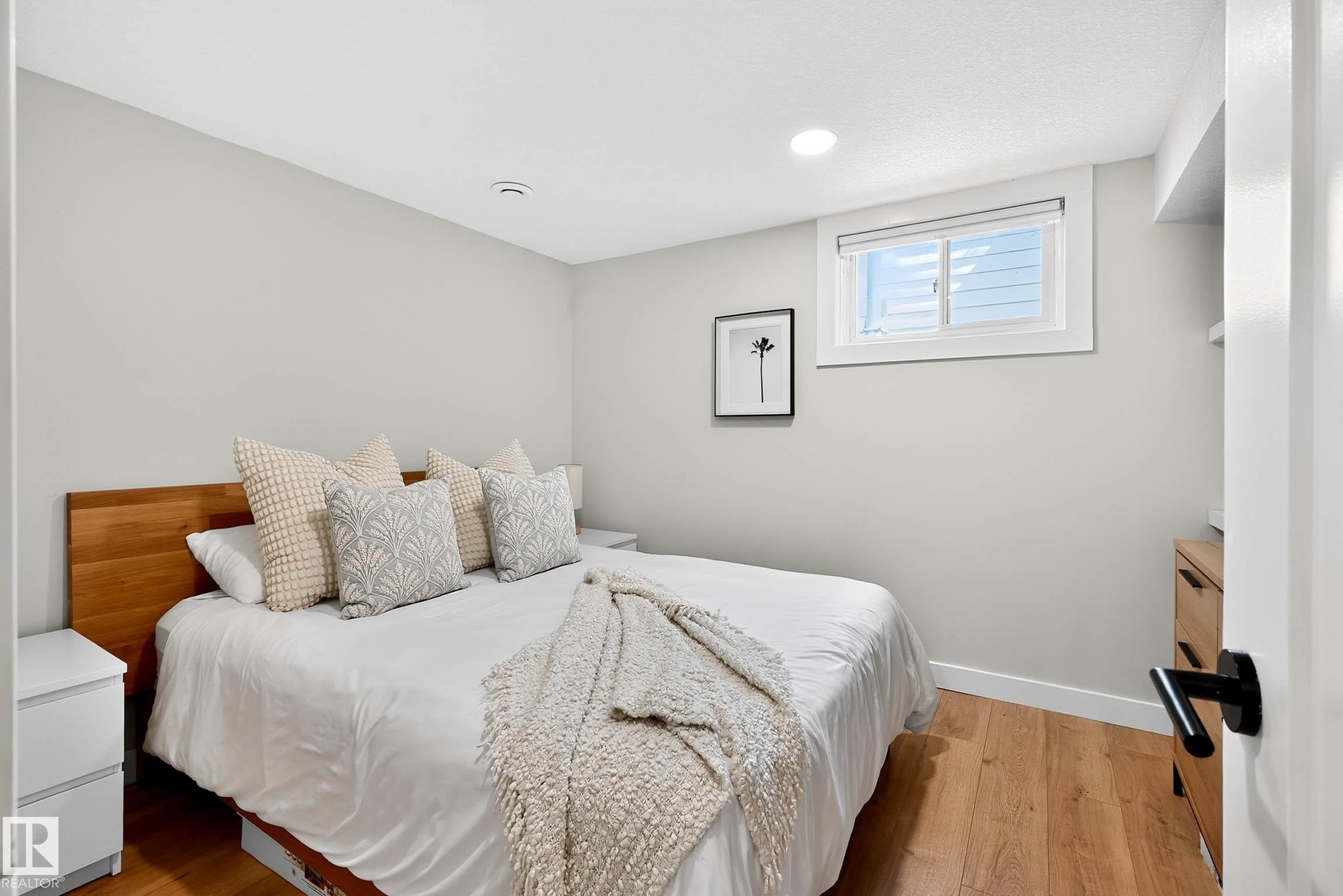 10507 69 Avenue, Edmonton, AB