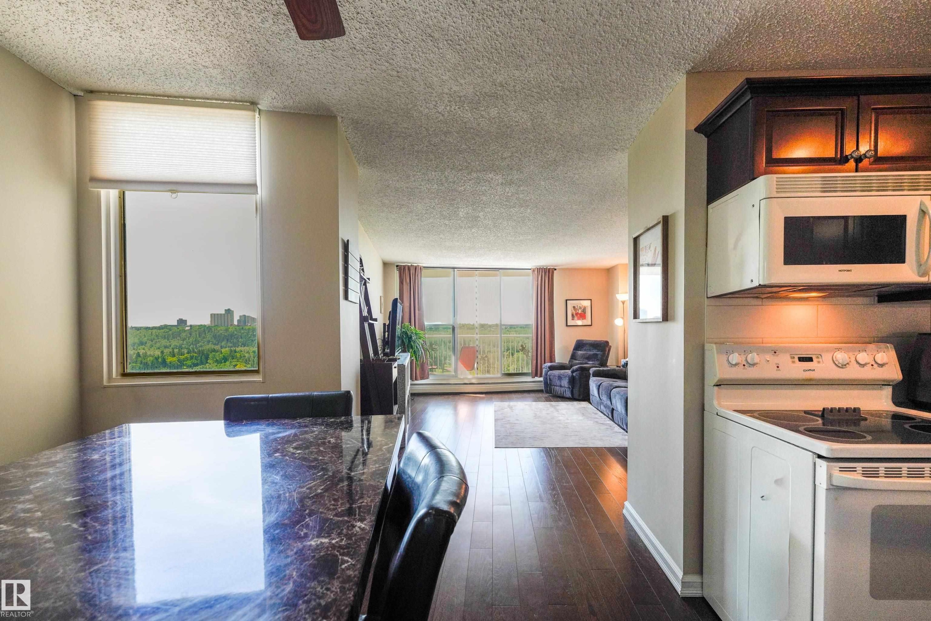 305 12121 Jasper Avenue, Edmonton, AB
