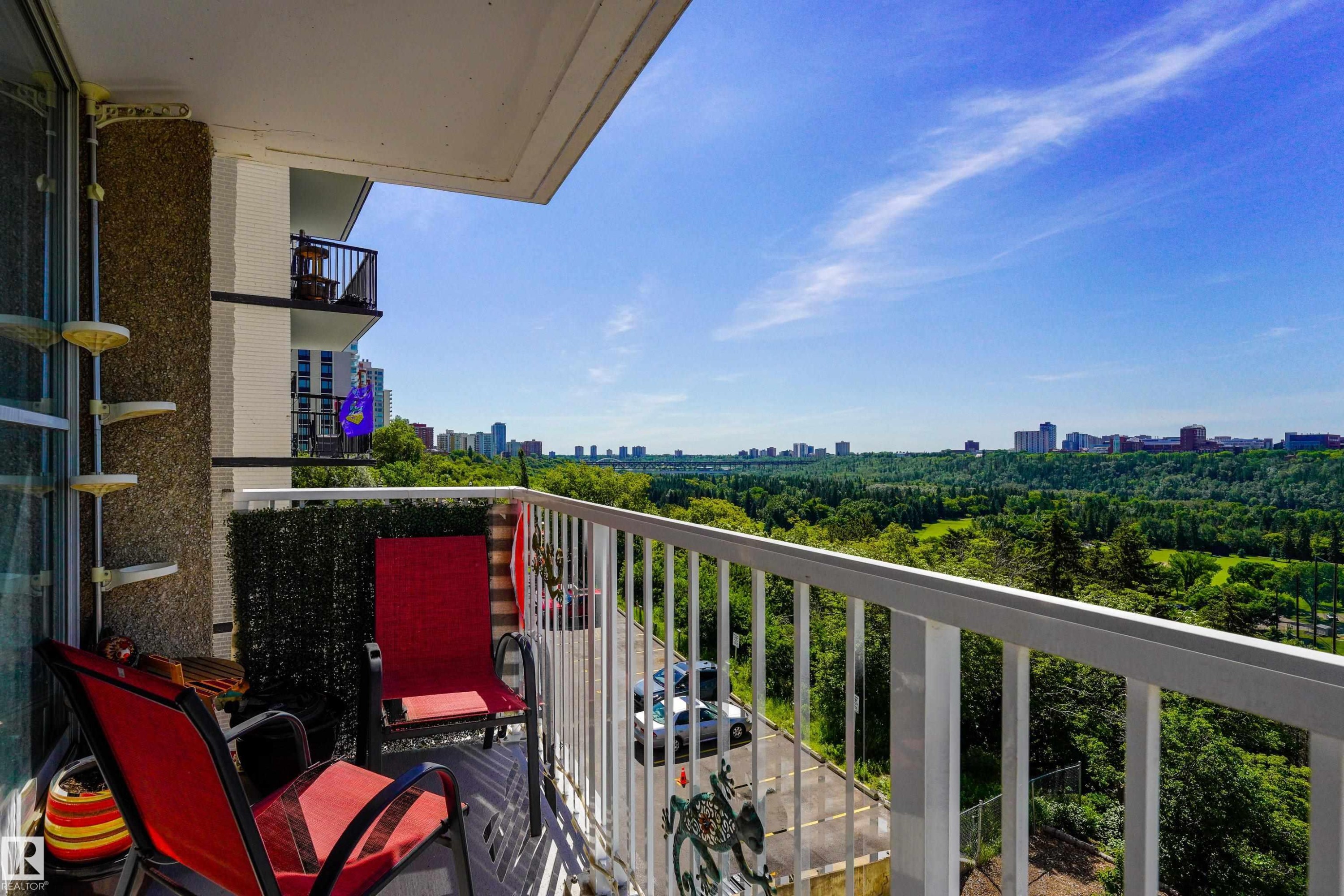 305 12121 Jasper Avenue, Edmonton, AB