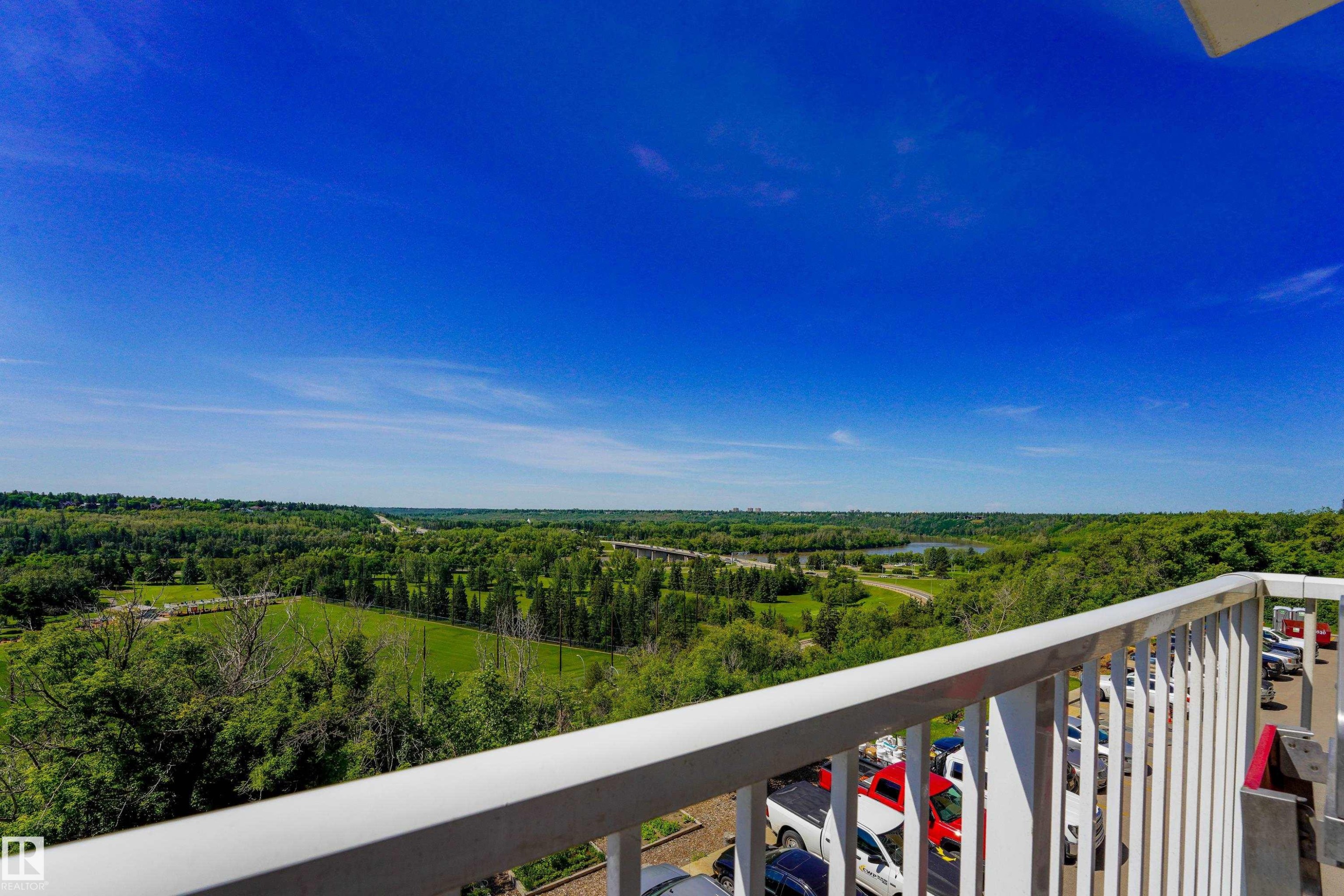 305 12121 Jasper Avenue, Edmonton, AB