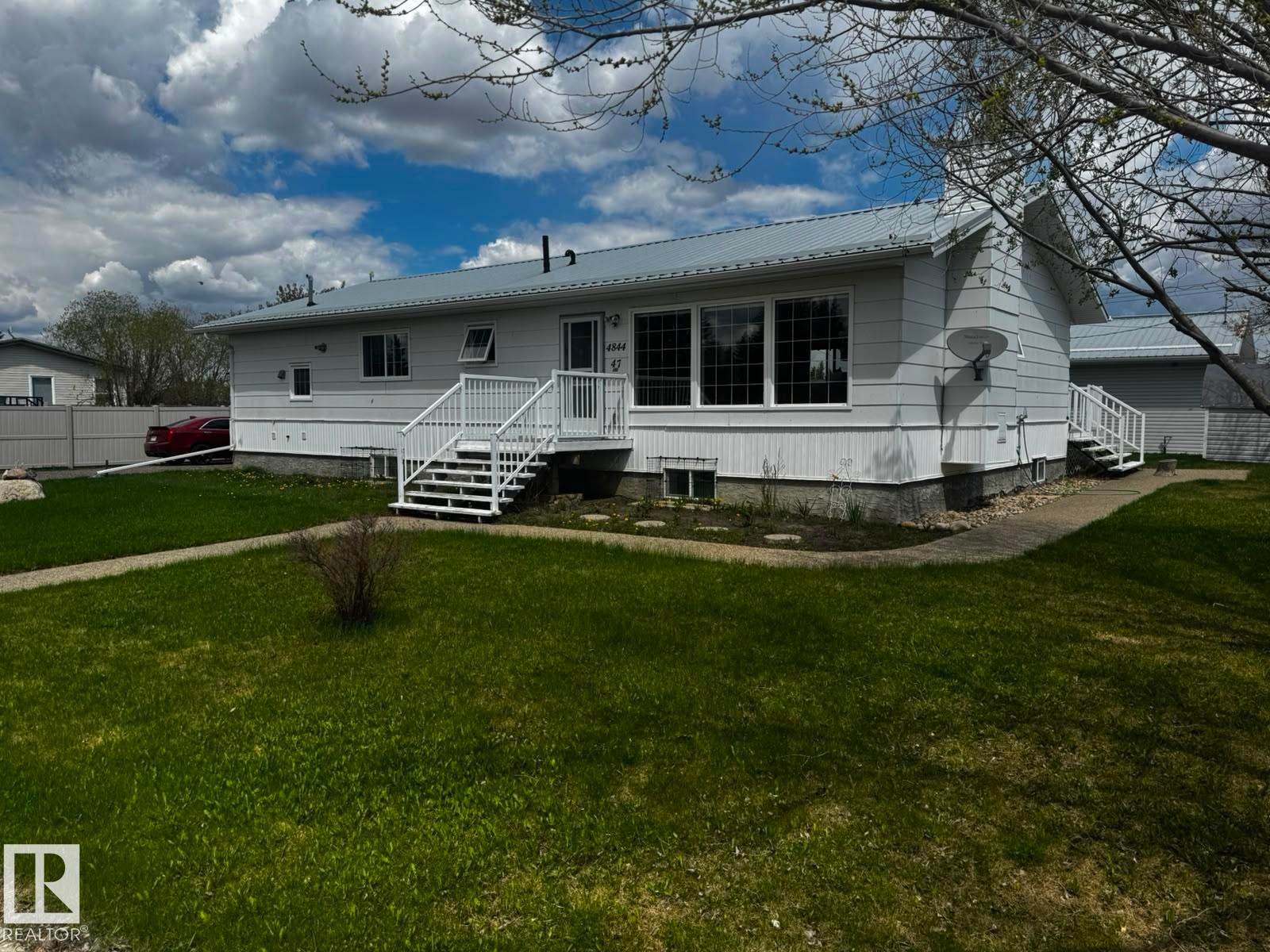 4844 47 Avenue, Chipman, AB