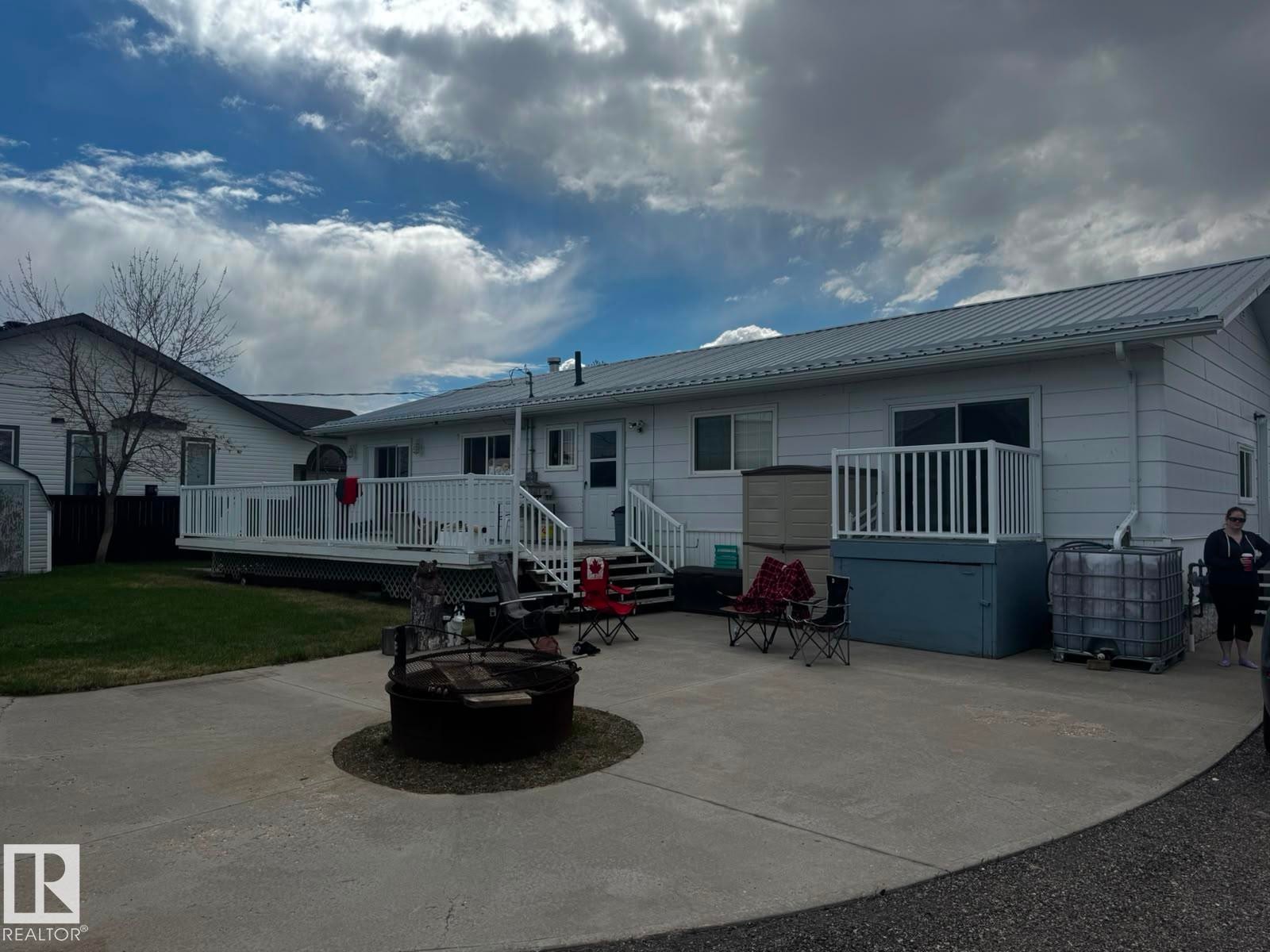 4844 47 Avenue, Chipman, AB