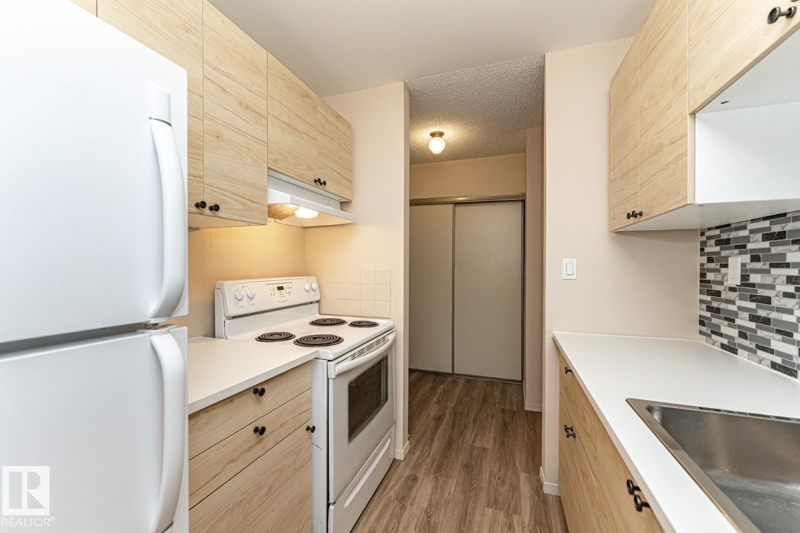 405 2620 Mill Woods Road E, Edmonton, AB