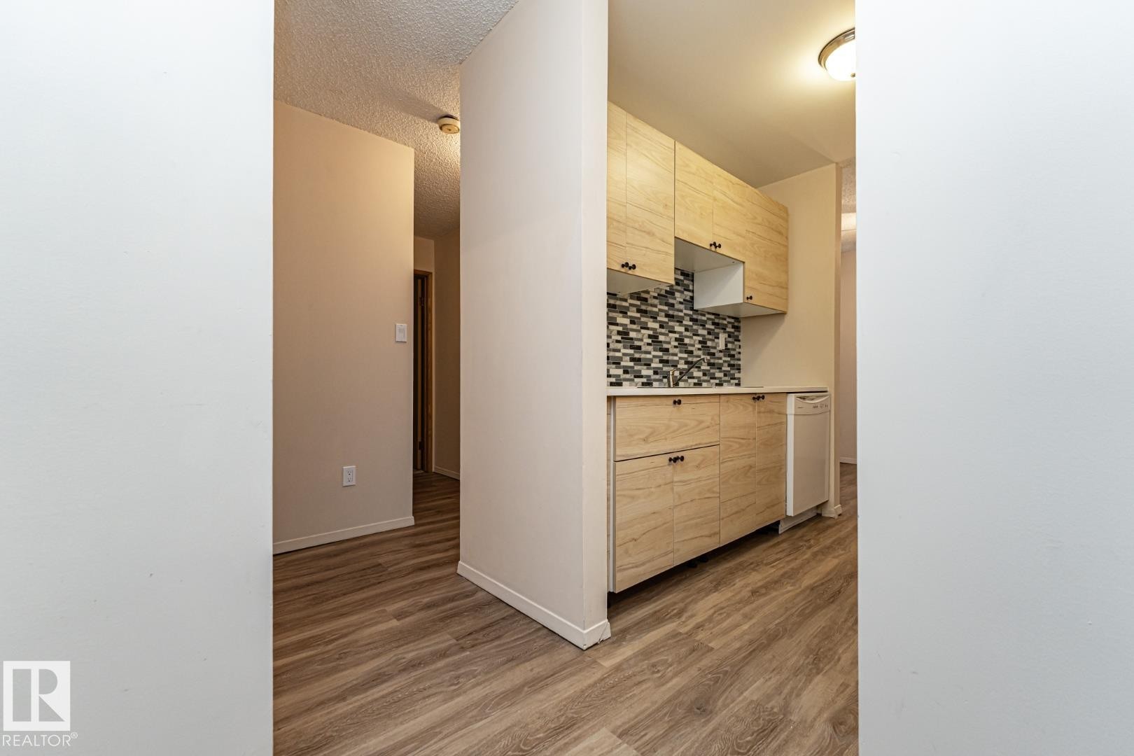405 2620 Mill Woods Road E, Edmonton, AB