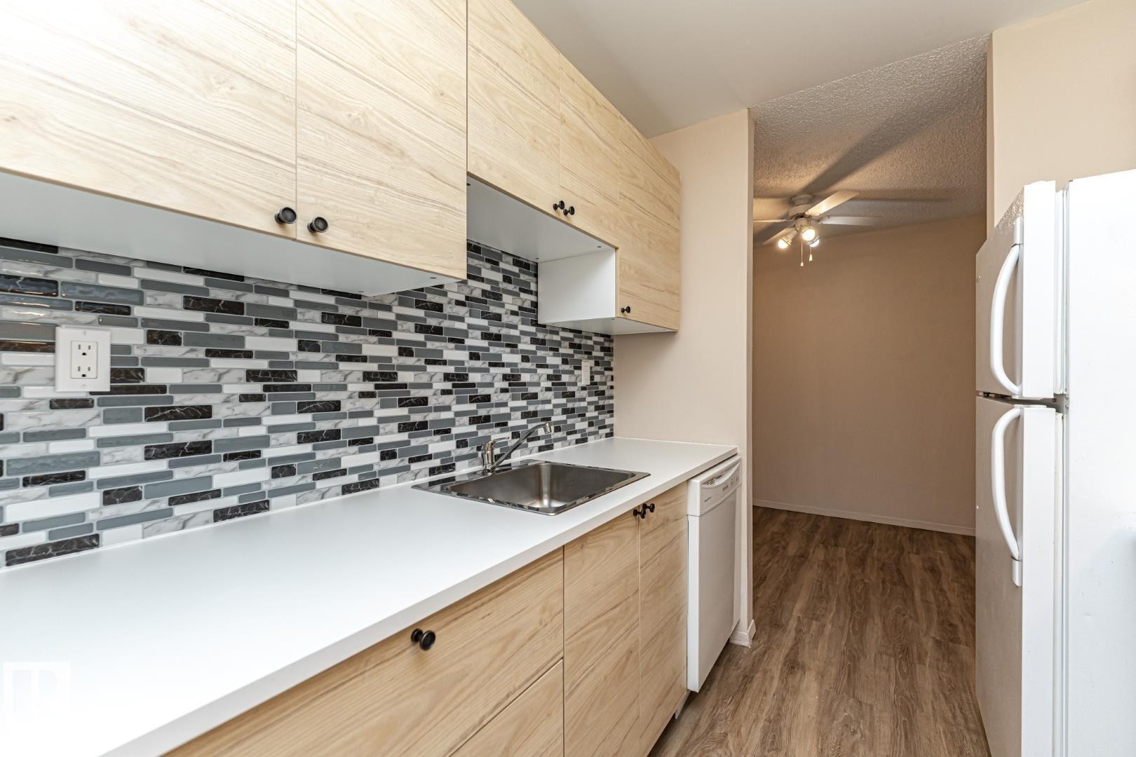 405 2620 Mill Woods Road E, Edmonton, AB