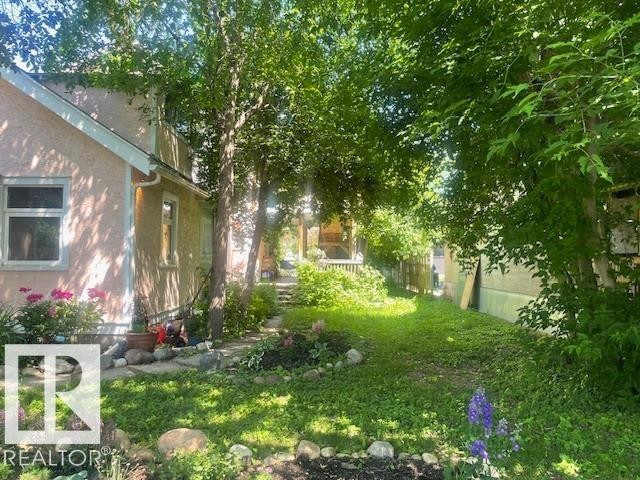 Fully Mature Trees and Plantings - 10113 88 Street Nw, Edmonton, AB