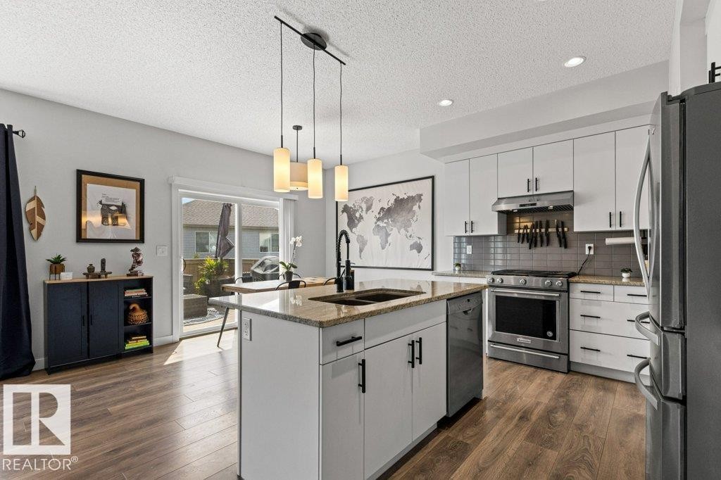 8023 Evans Crescent, Edmonton, AB
