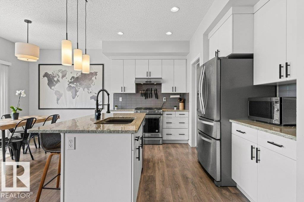 8023 Evans Crescent, Edmonton, AB