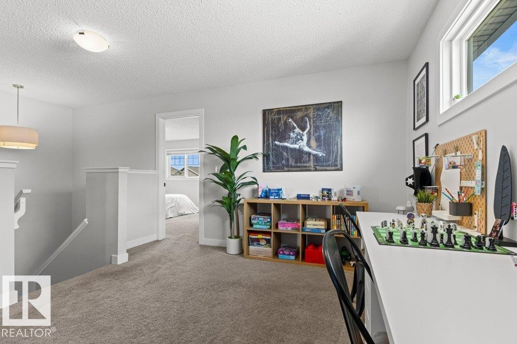 8023 Evans Crescent, Edmonton, AB