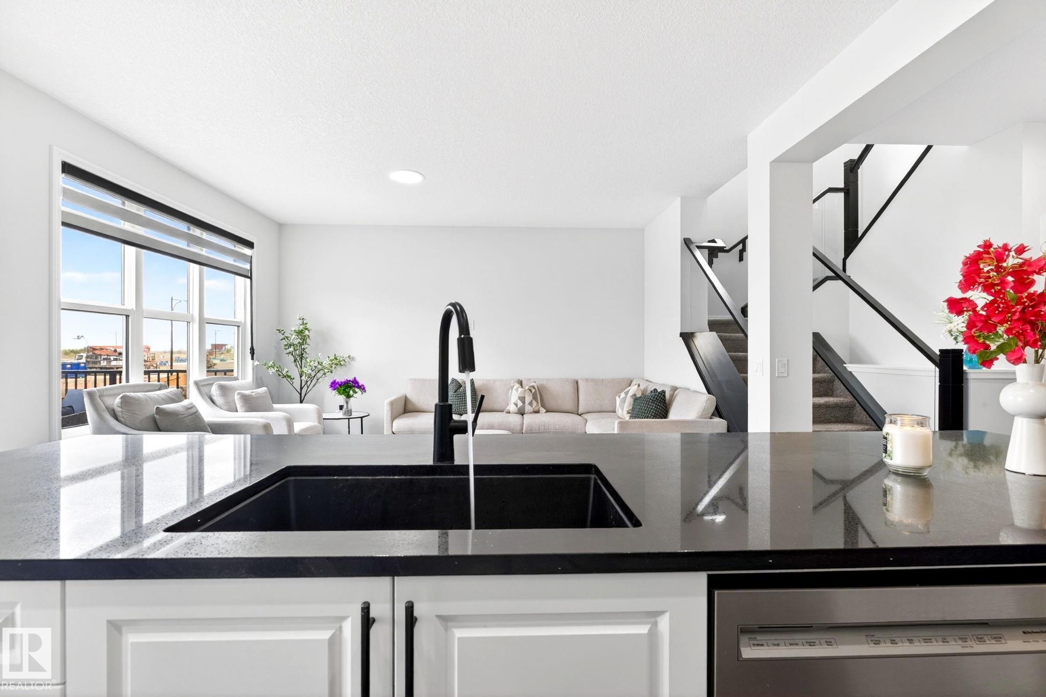 2255 Donaghey Way, Edmonton, AB - Indoor Photo Showing Kitchen