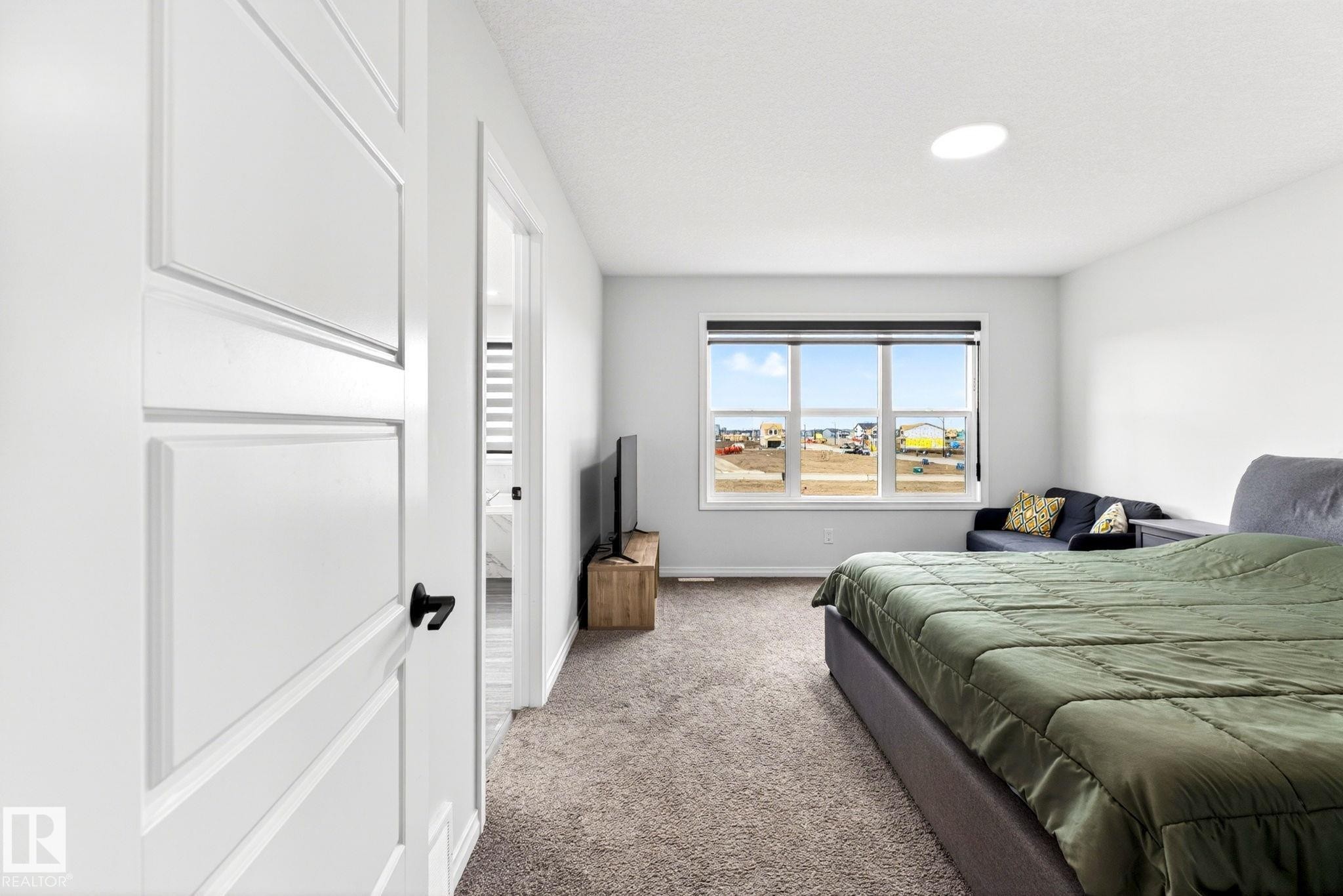 2255 Donaghey Way, Edmonton, AB - Indoor Photo Showing Bedroom