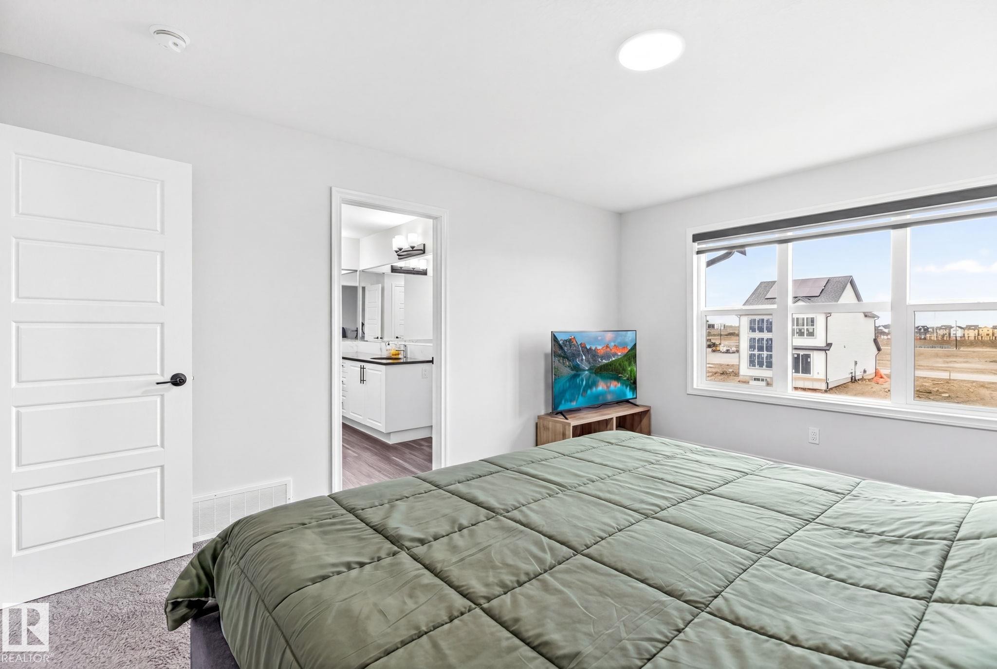 2255 Donaghey Way, Edmonton, AB - Indoor Photo Showing Bedroom