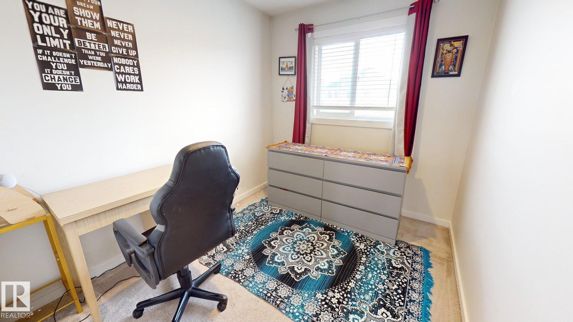 2093 Maple Road Nw, Edmonton, AB - Indoor Photo Showing Office