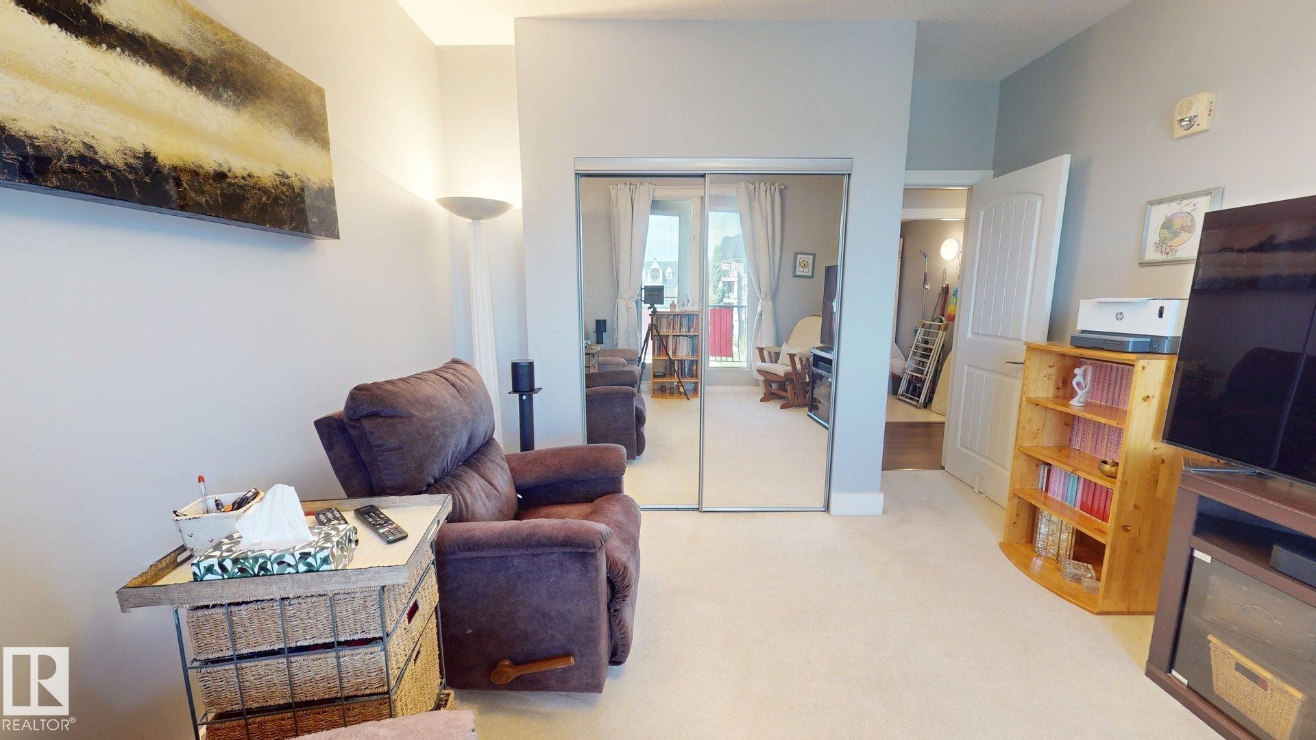 #355 6079 Maynard Wy Nw, Edmonton, AB - Indoor