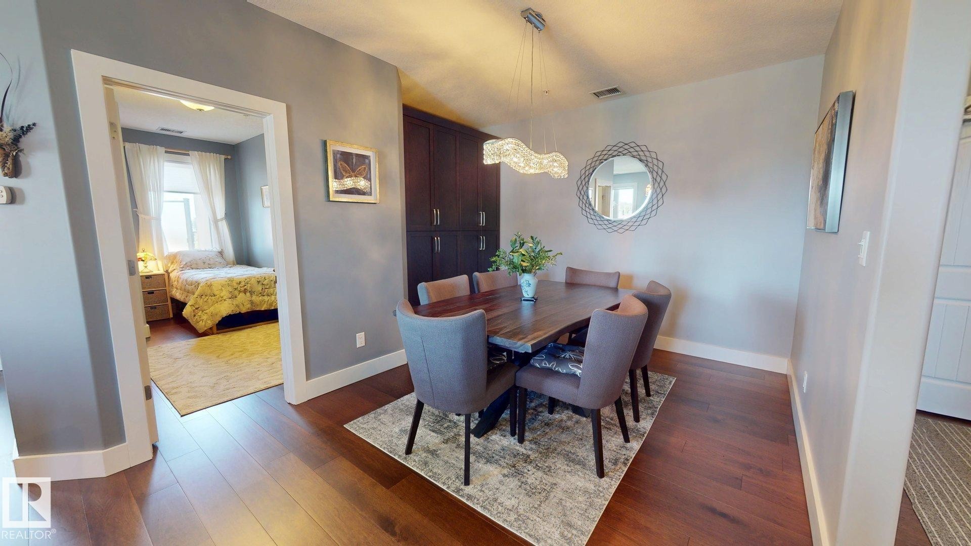 #355 6079 Maynard Wy Nw, Edmonton, AB - Indoor Photo Showing Dining Room