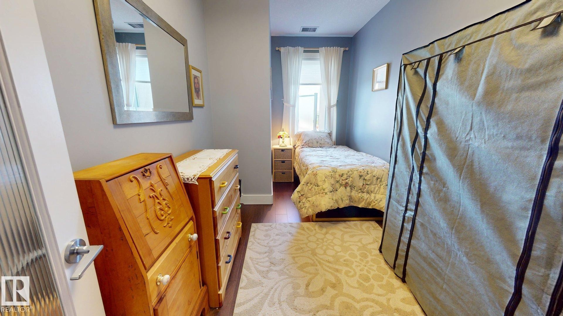#355 6079 Maynard Wy Nw, Edmonton, AB - Indoor