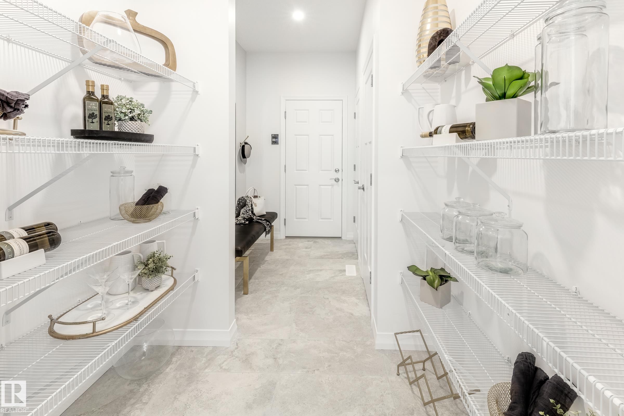 17423 7 Street, Edmonton, AB - Indoor