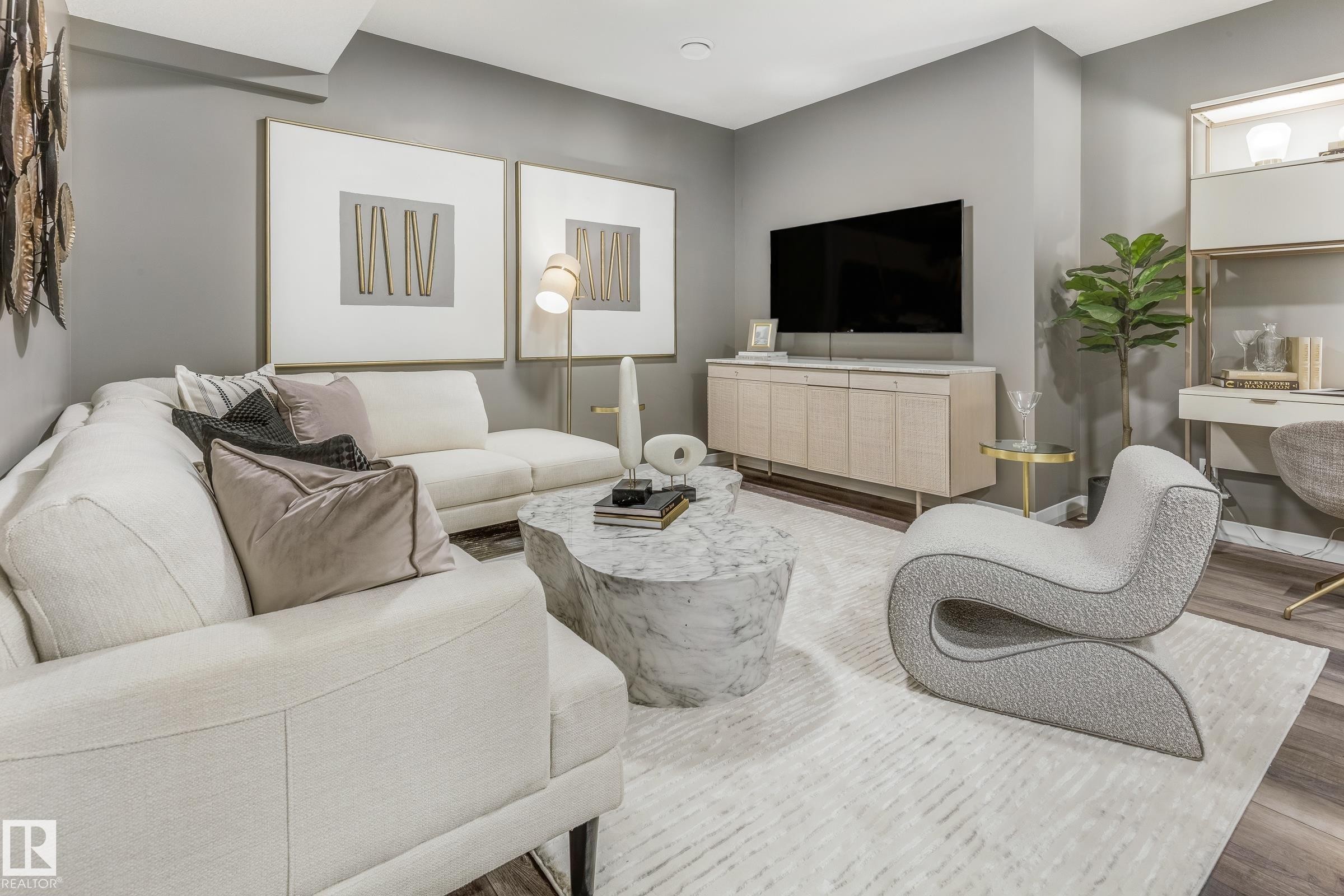 17423 7 Street, Edmonton, AB - Indoor Photo Showing Living Room