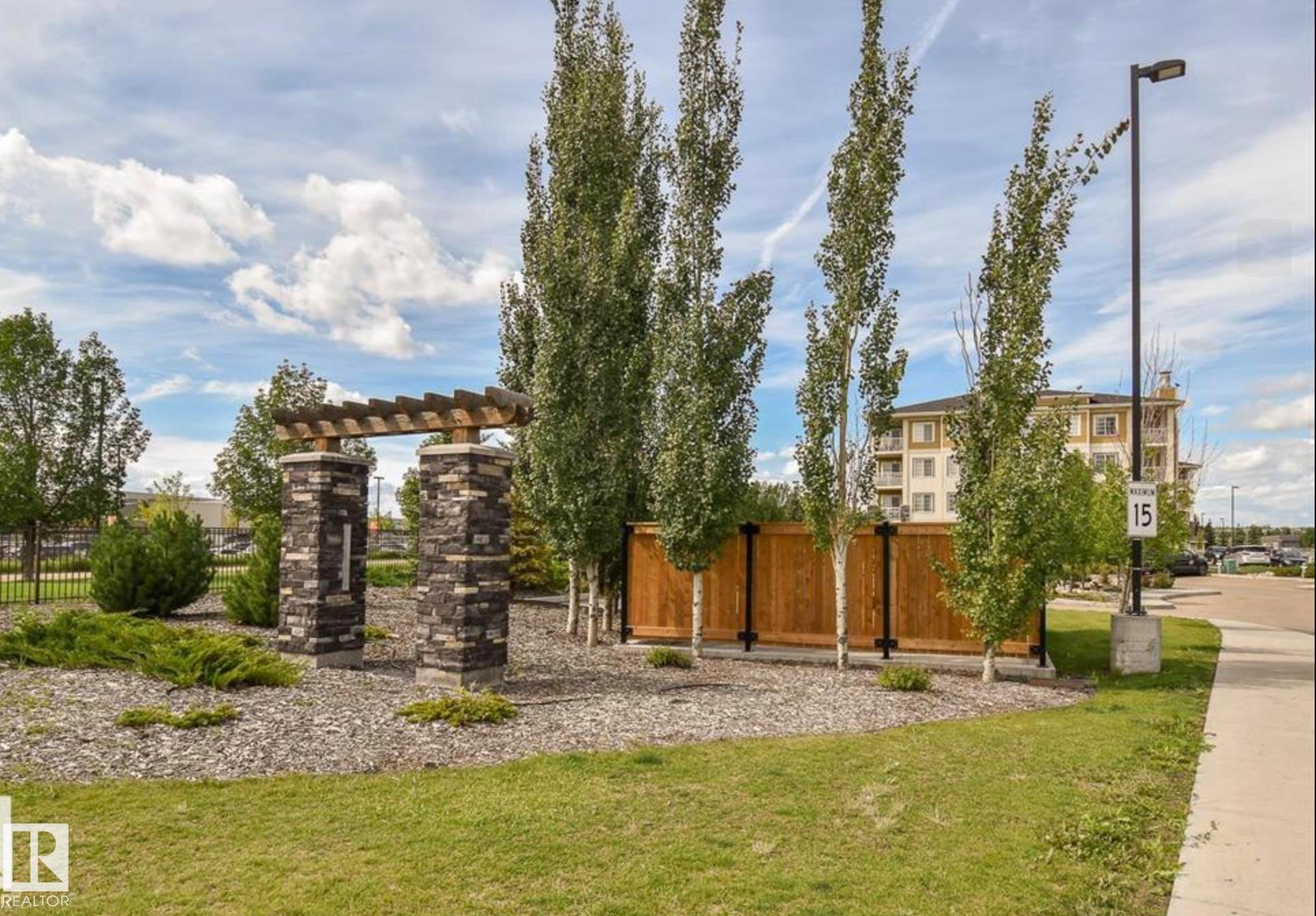 #210 3670 139 Av Nw, Edmonton, AB - Outdoor With View