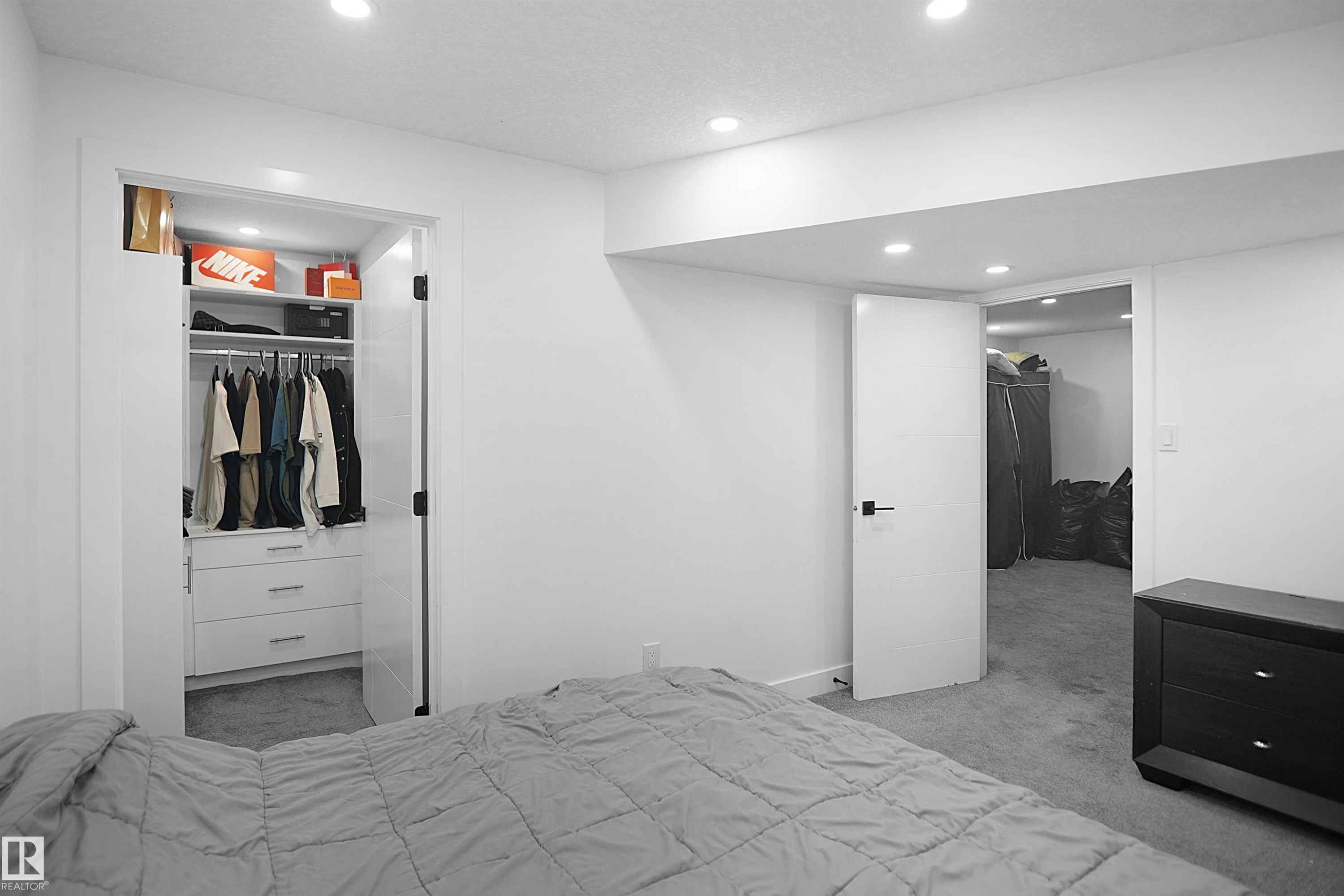 10018 173 Avenue, Edmonton, AB - Indoor Photo Showing Bedroom