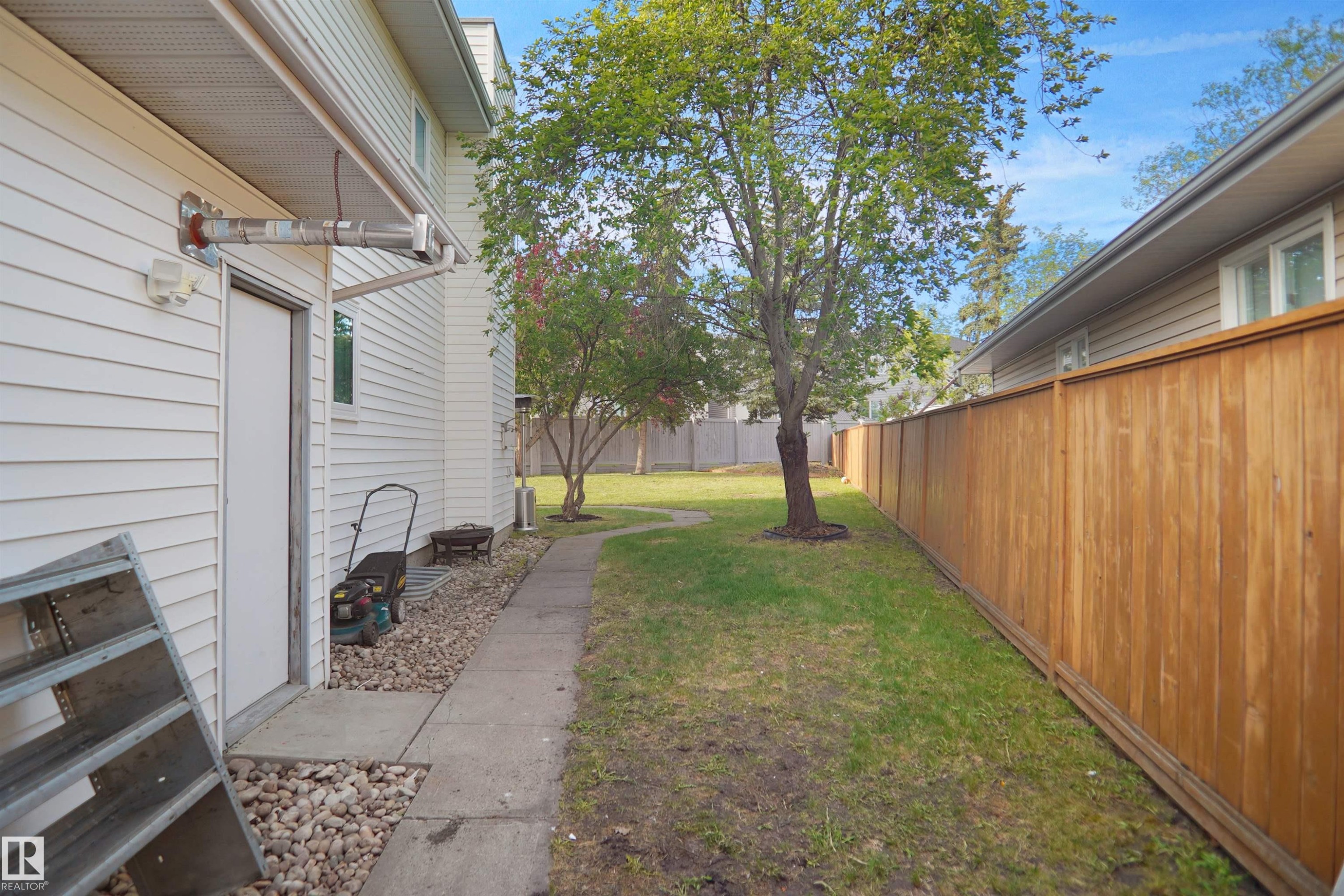 10018 173 Avenue, Edmonton, AB - Outdoor With Exterior