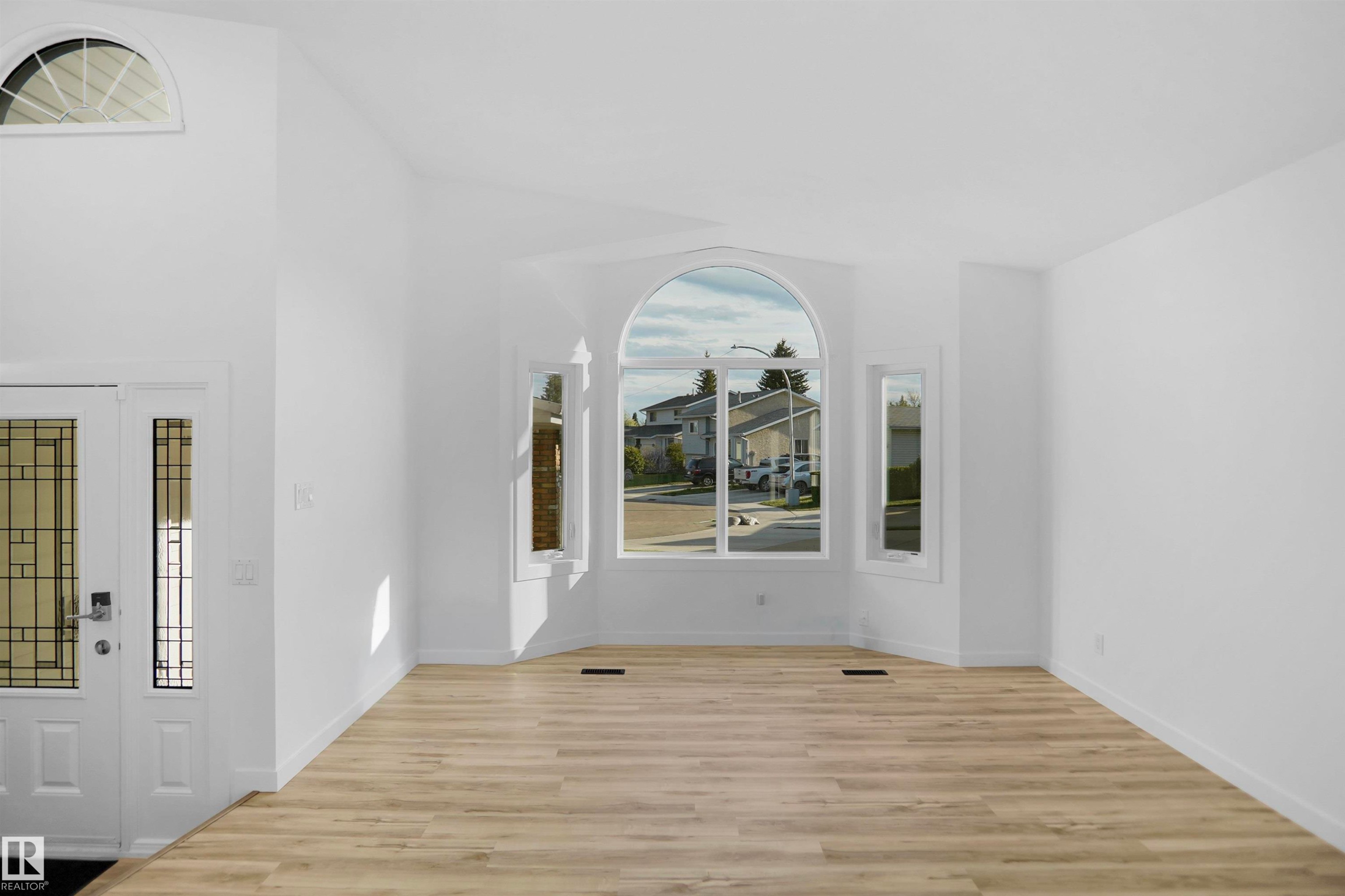10018 173 Avenue, Edmonton, AB - Indoor Photo Showing Other Room