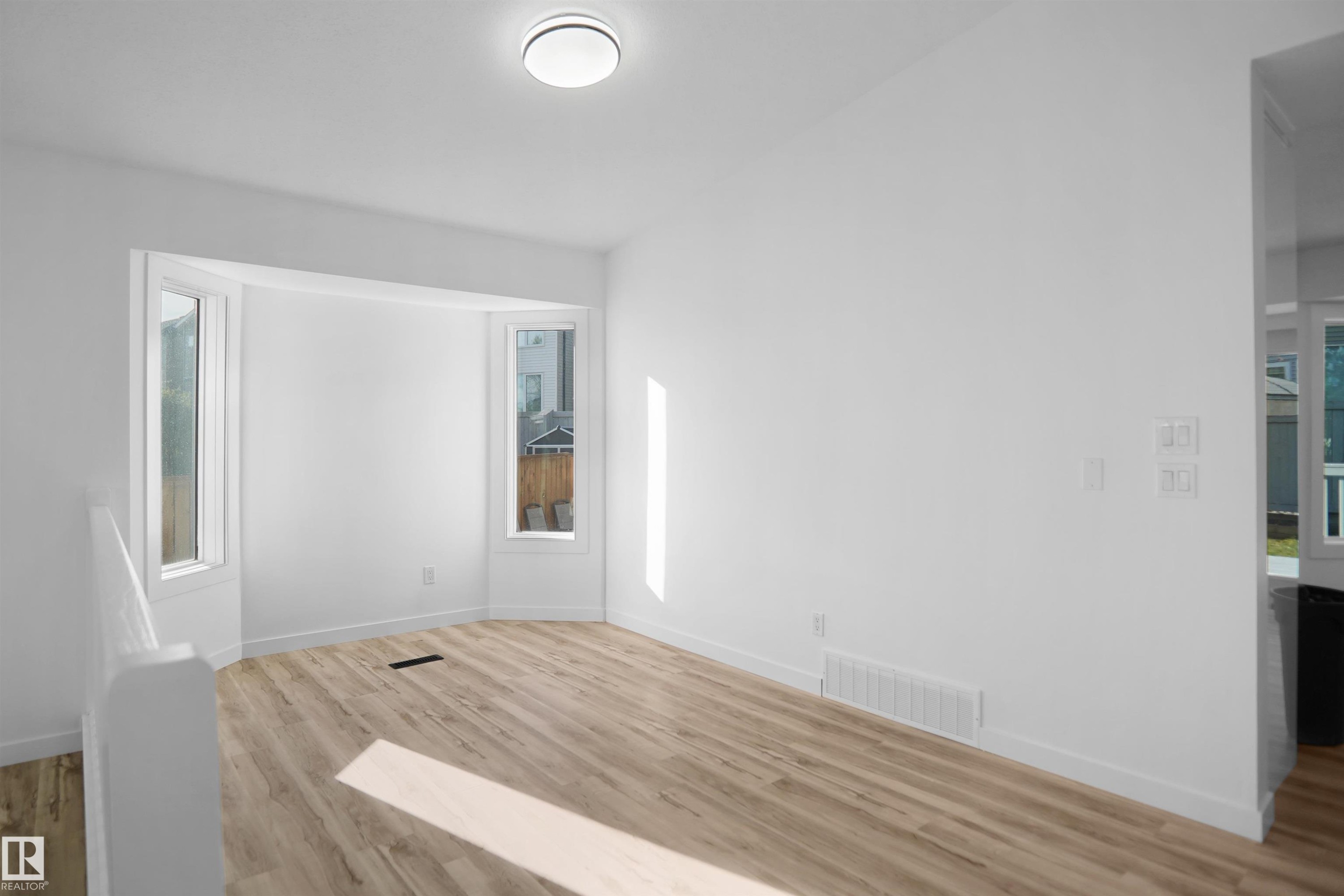 10018 173 Avenue, Edmonton, AB - Indoor Photo Showing Other Room