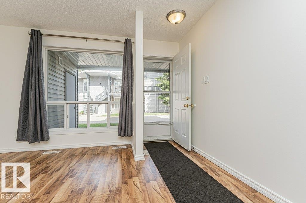 11 1503 Mill Woods Road E, Edmonton, AB