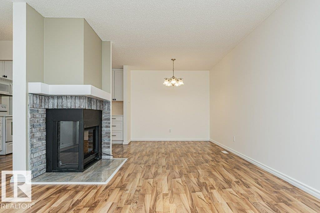 11 1503 Mill Woods Road E, Edmonton, AB