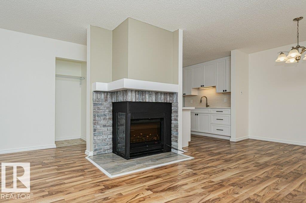 11 1503 Mill Woods Road E, Edmonton, AB