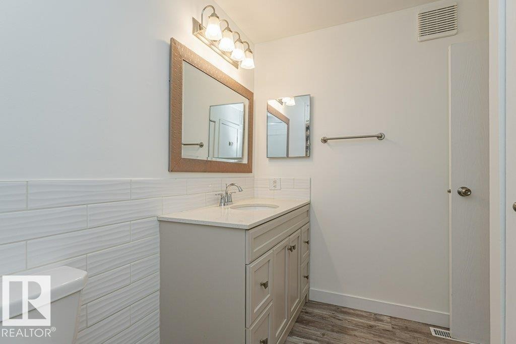 11 1503 Mill Woods Road E, Edmonton, AB