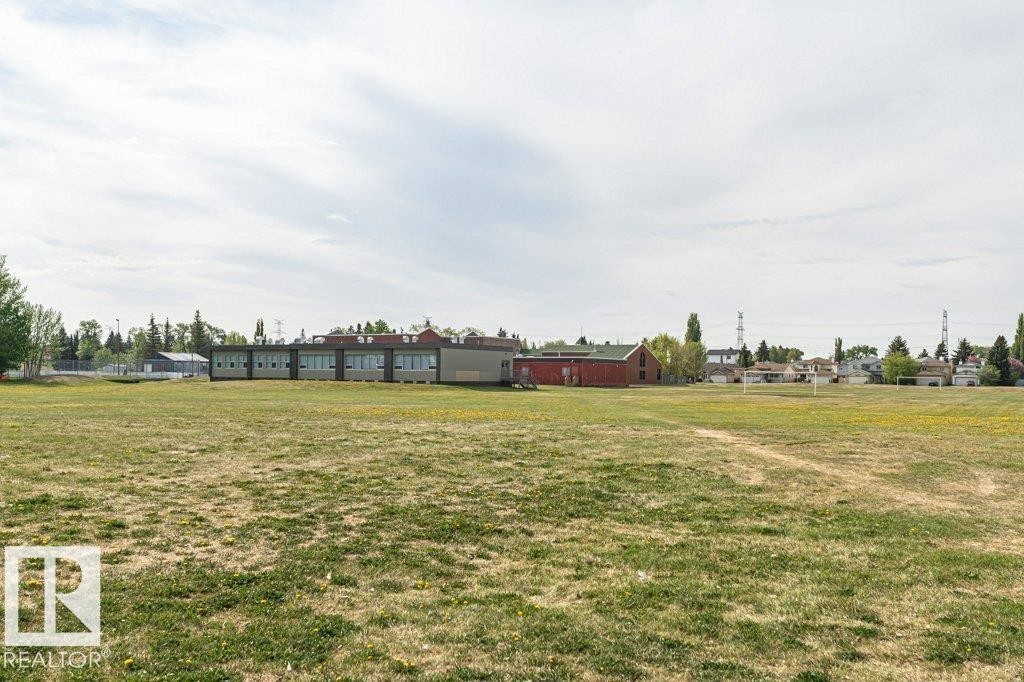 11 1503 Mill Woods Road E, Edmonton, AB