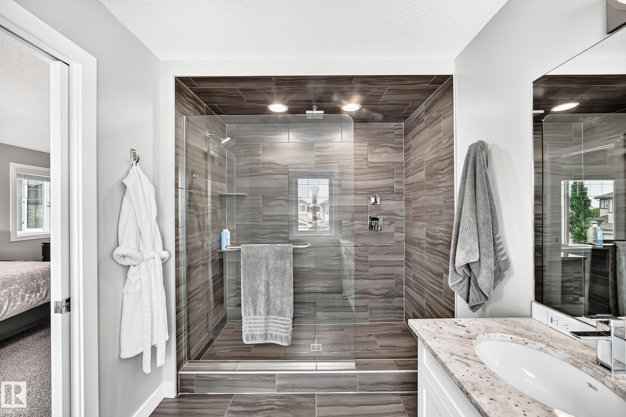 8548 Cushing Place Sw, Edmonton, AB