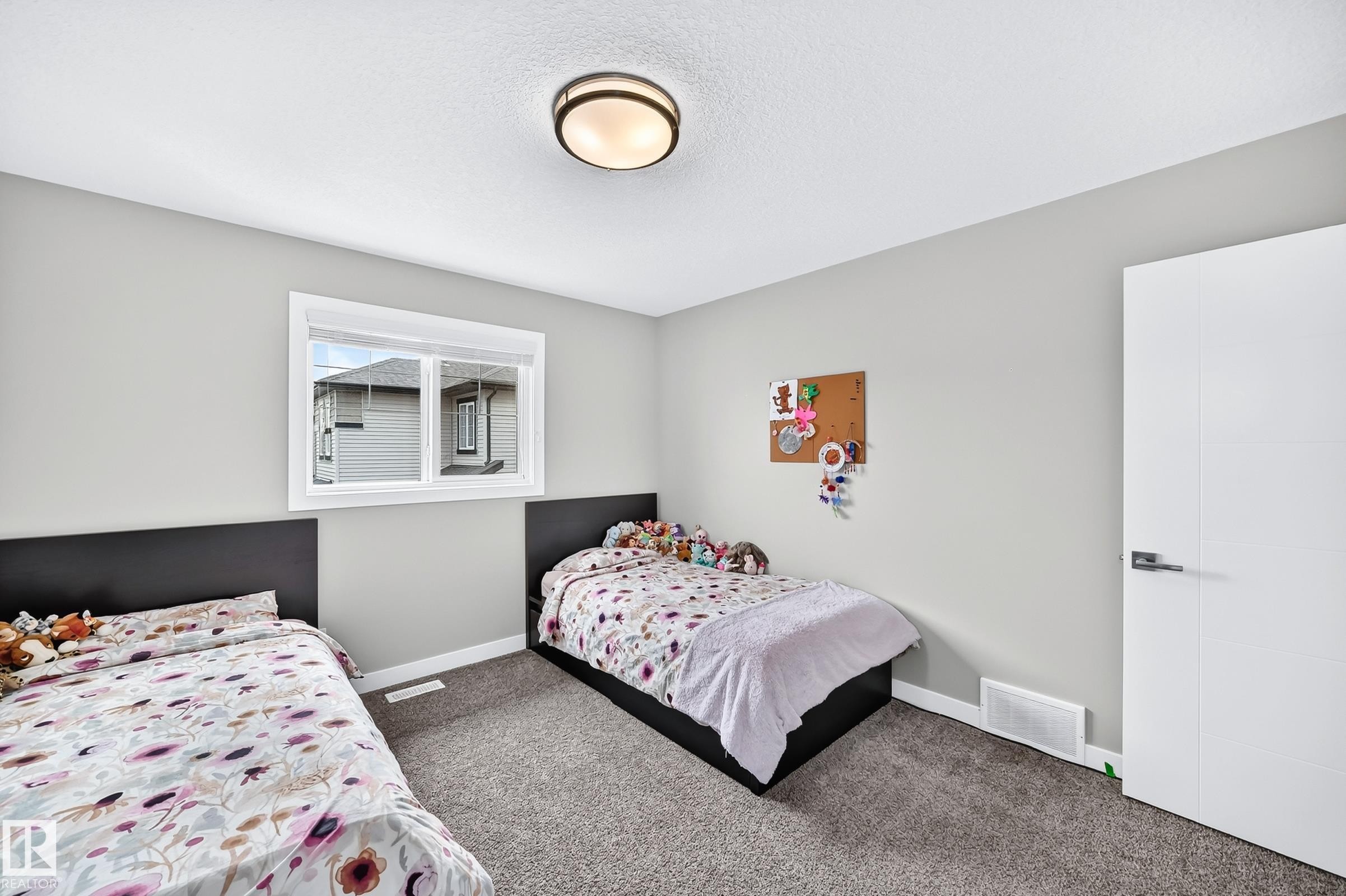 8548 Cushing Place Sw, Edmonton, AB